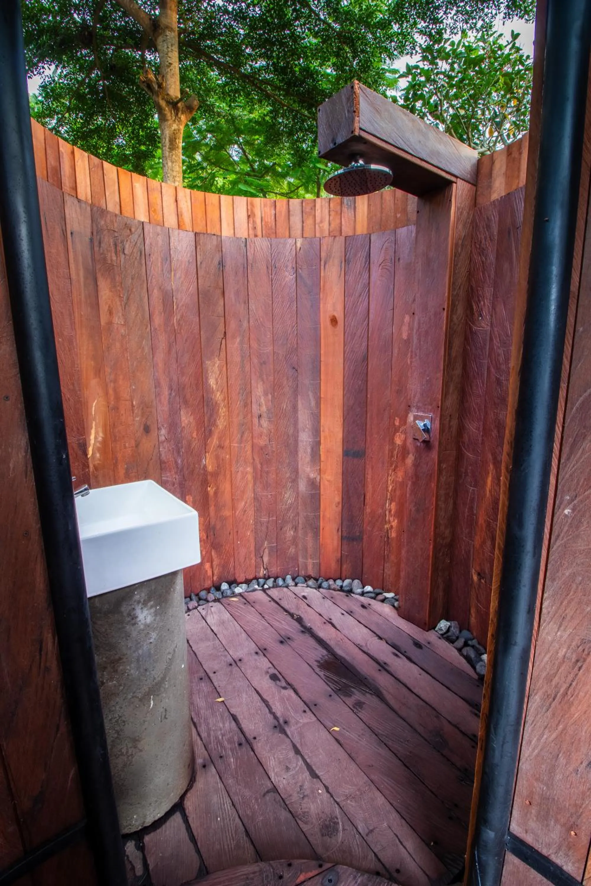 Bathroom in Natya River Sidemen