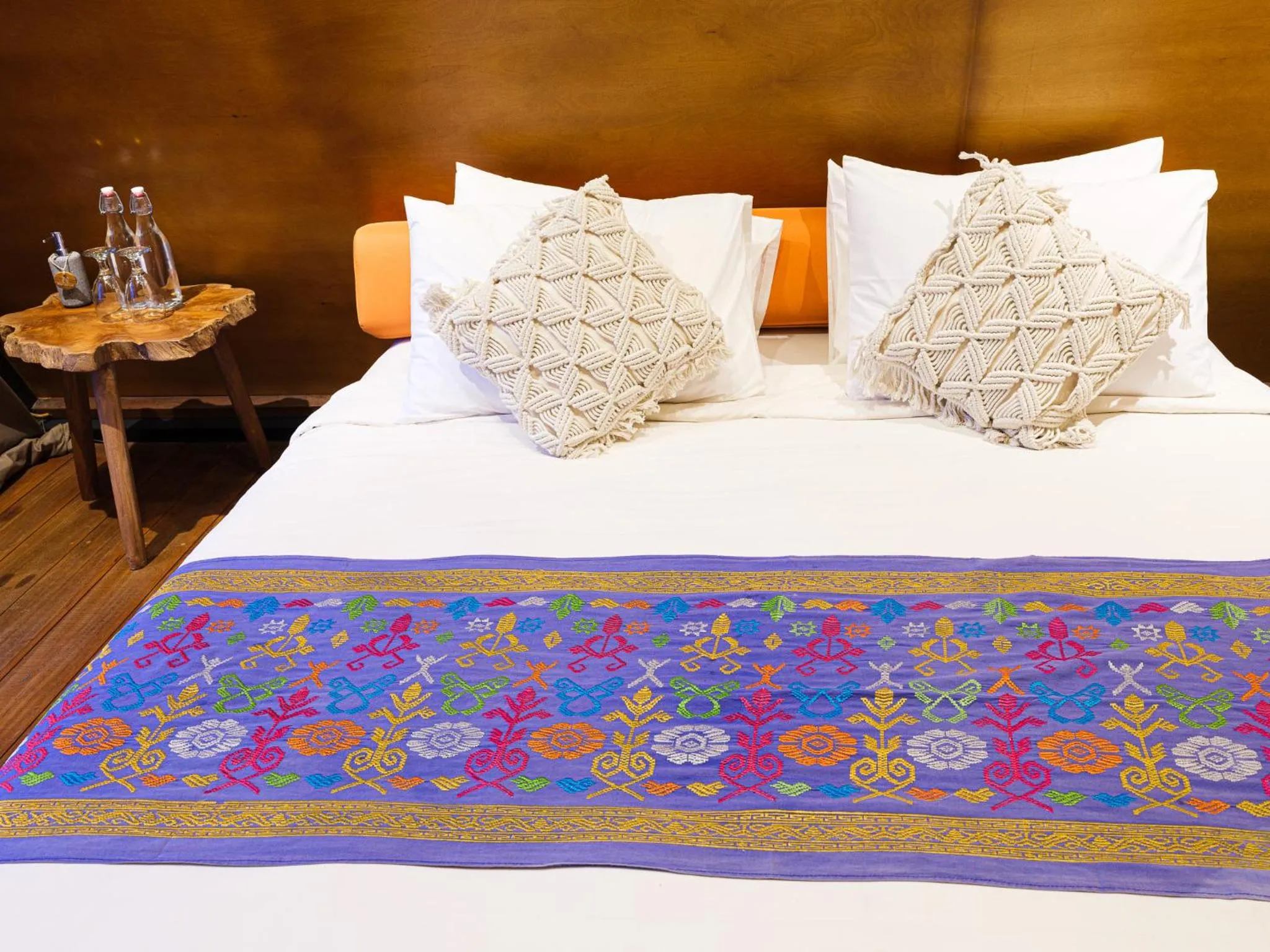 Bed in Natya River Sidemen