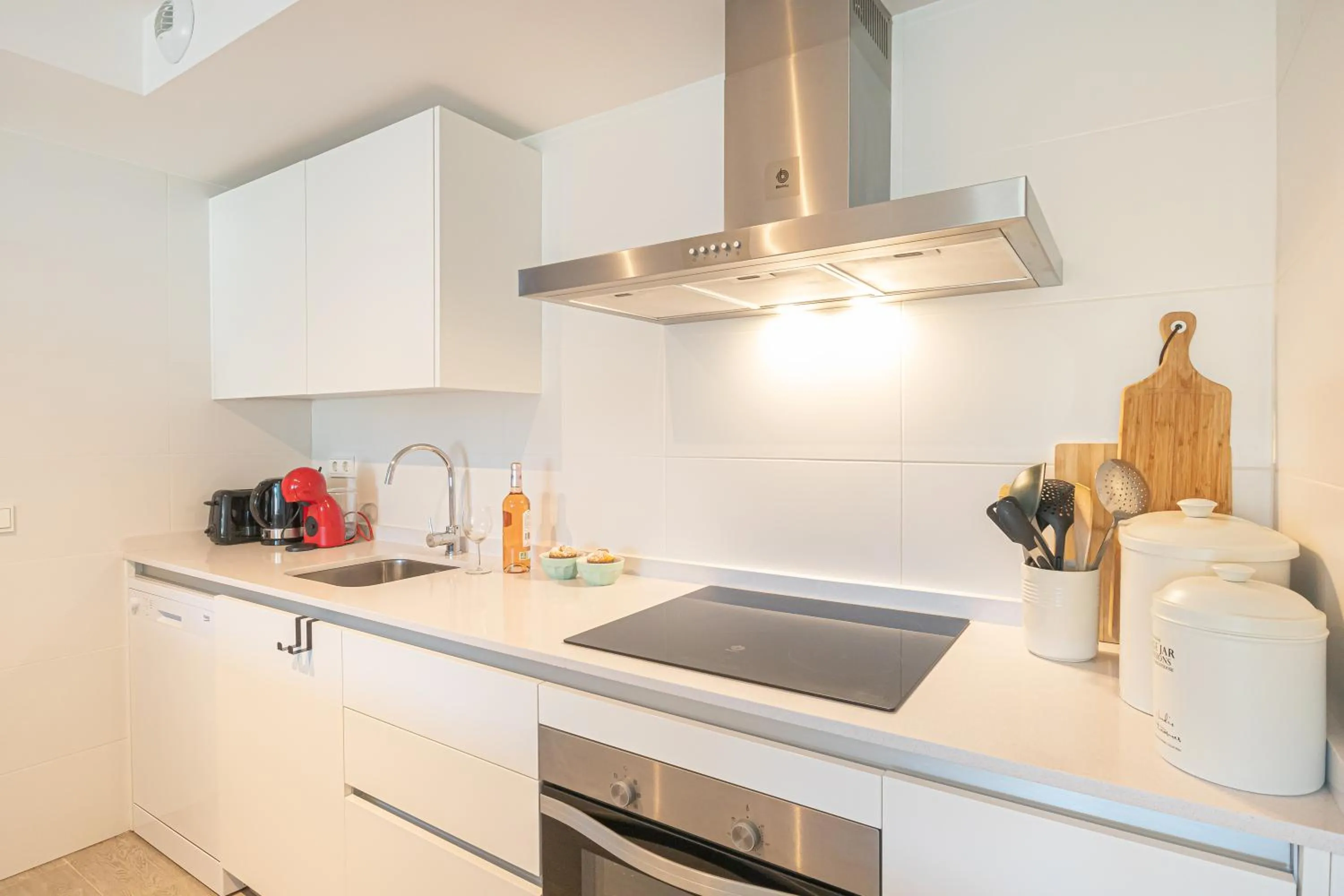 Kitchen or kitchenette in Luxury La Cala With Pool - Happy Rentals