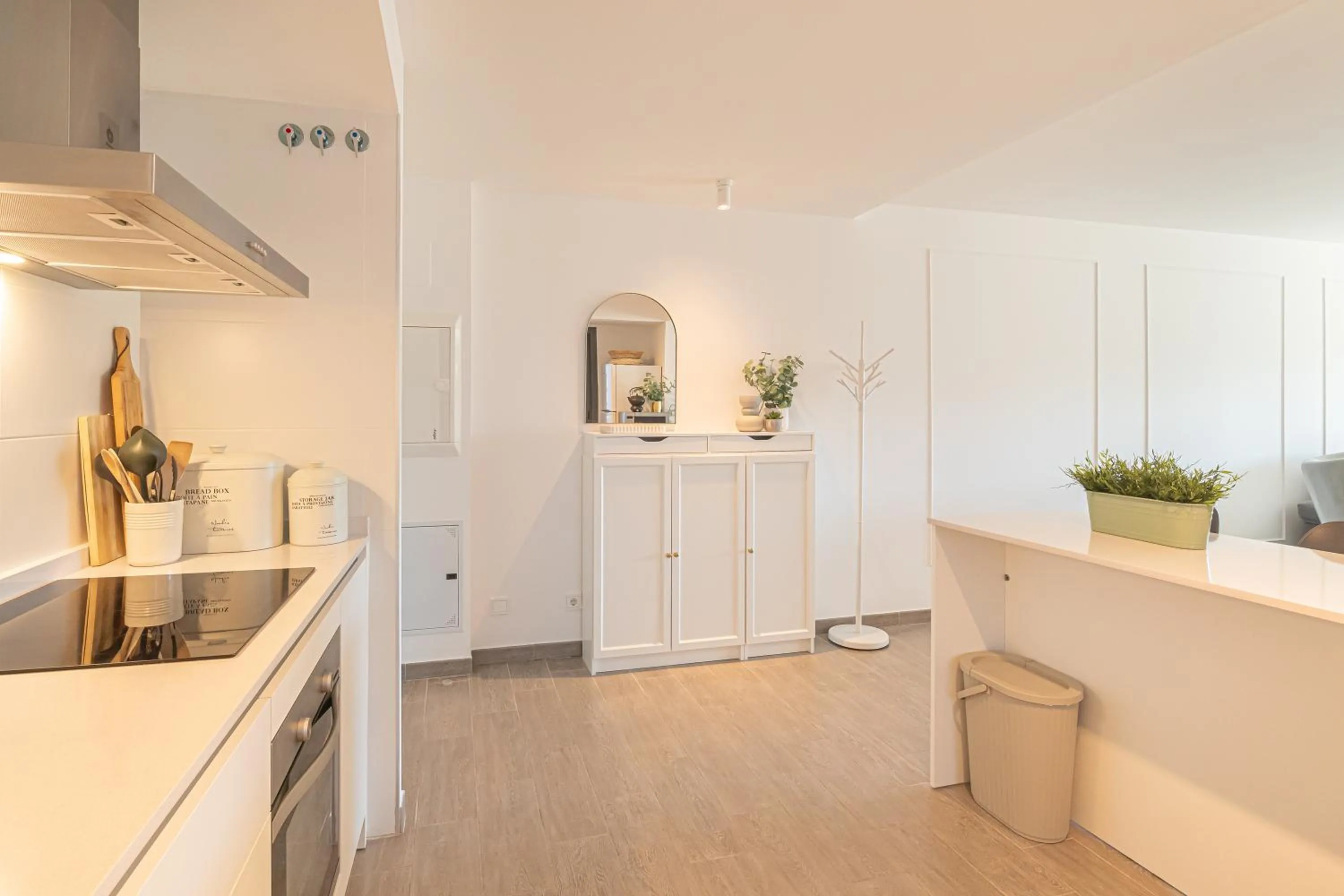 Kitchen or kitchenette in Luxury La Cala With Pool - Happy Rentals