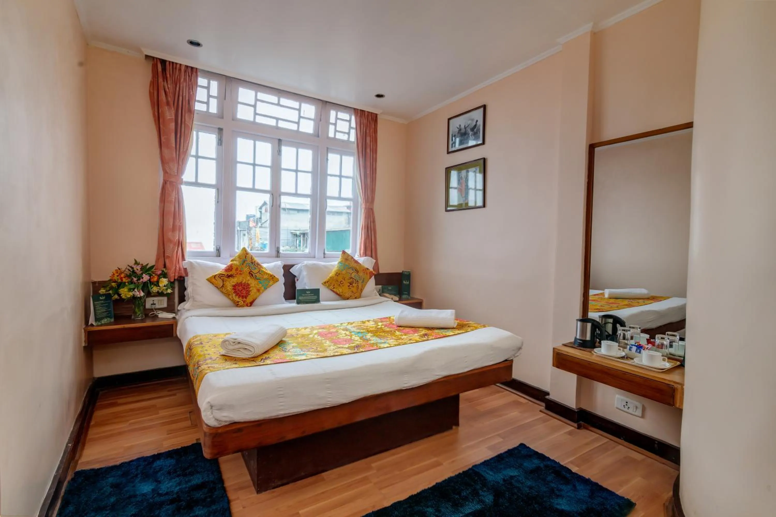 Bed in Muscatel Spring Burn - 100 Mts from Mall Road