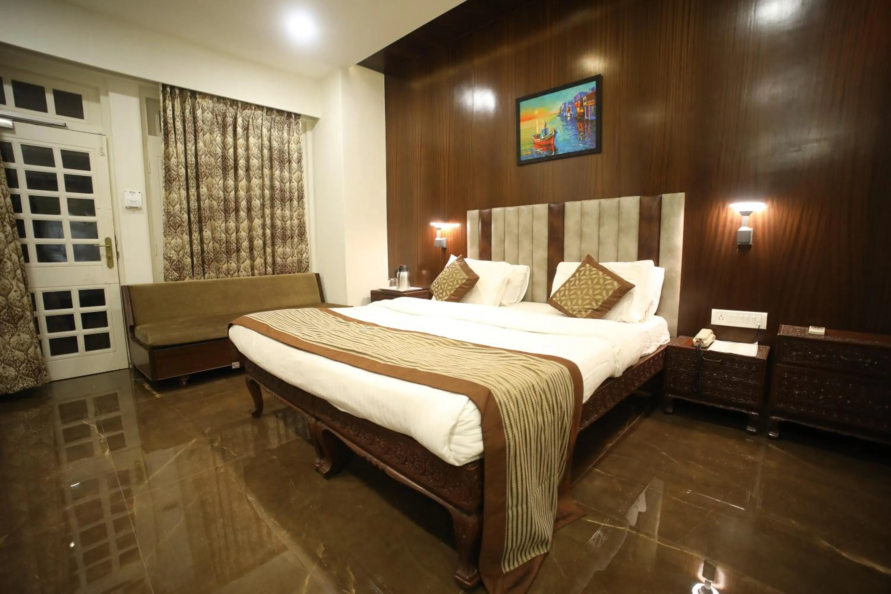 Bed in The Byke Heritage Resort - Matheran