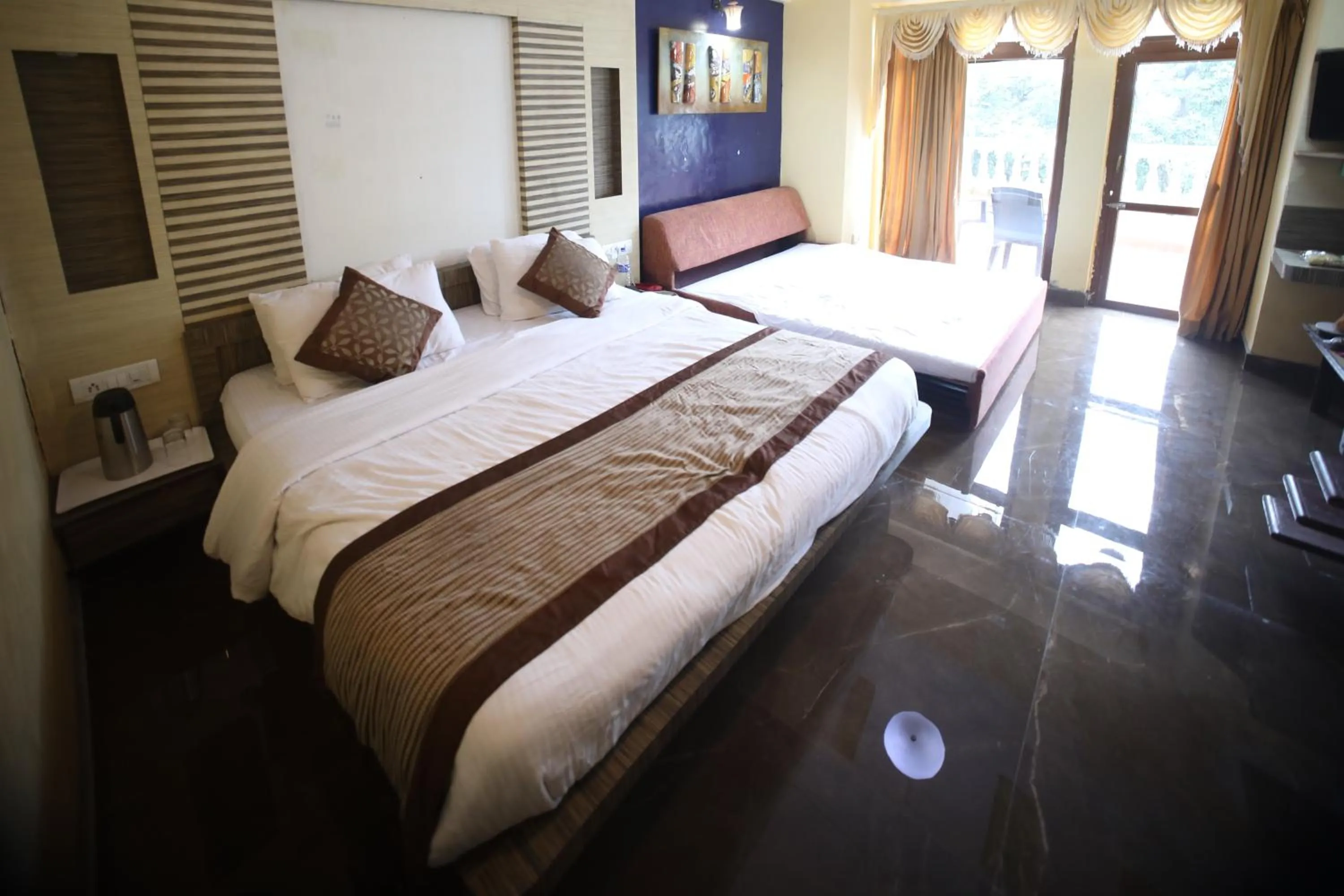 Bed in The Byke Heritage Resort - Matheran