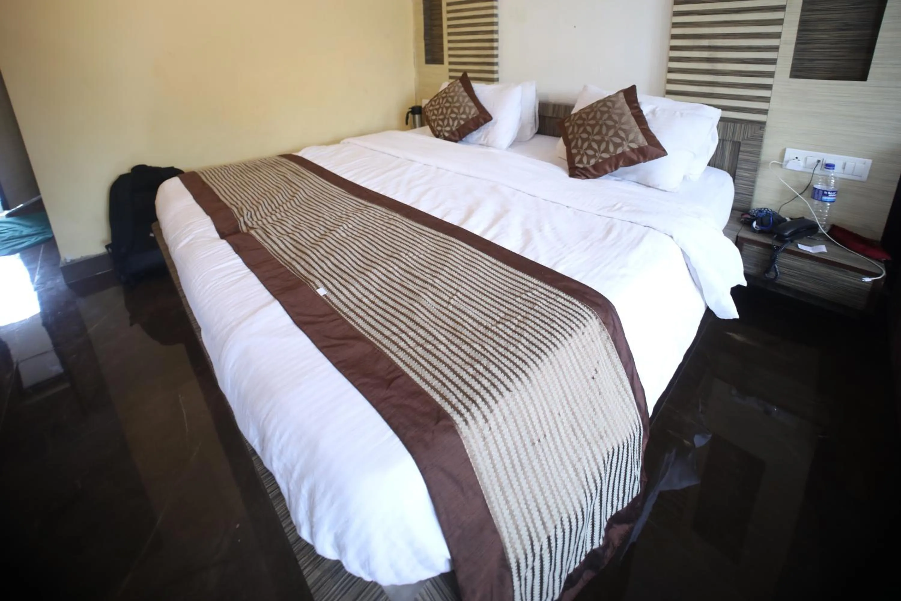 Bed in The Byke Heritage Resort - Matheran