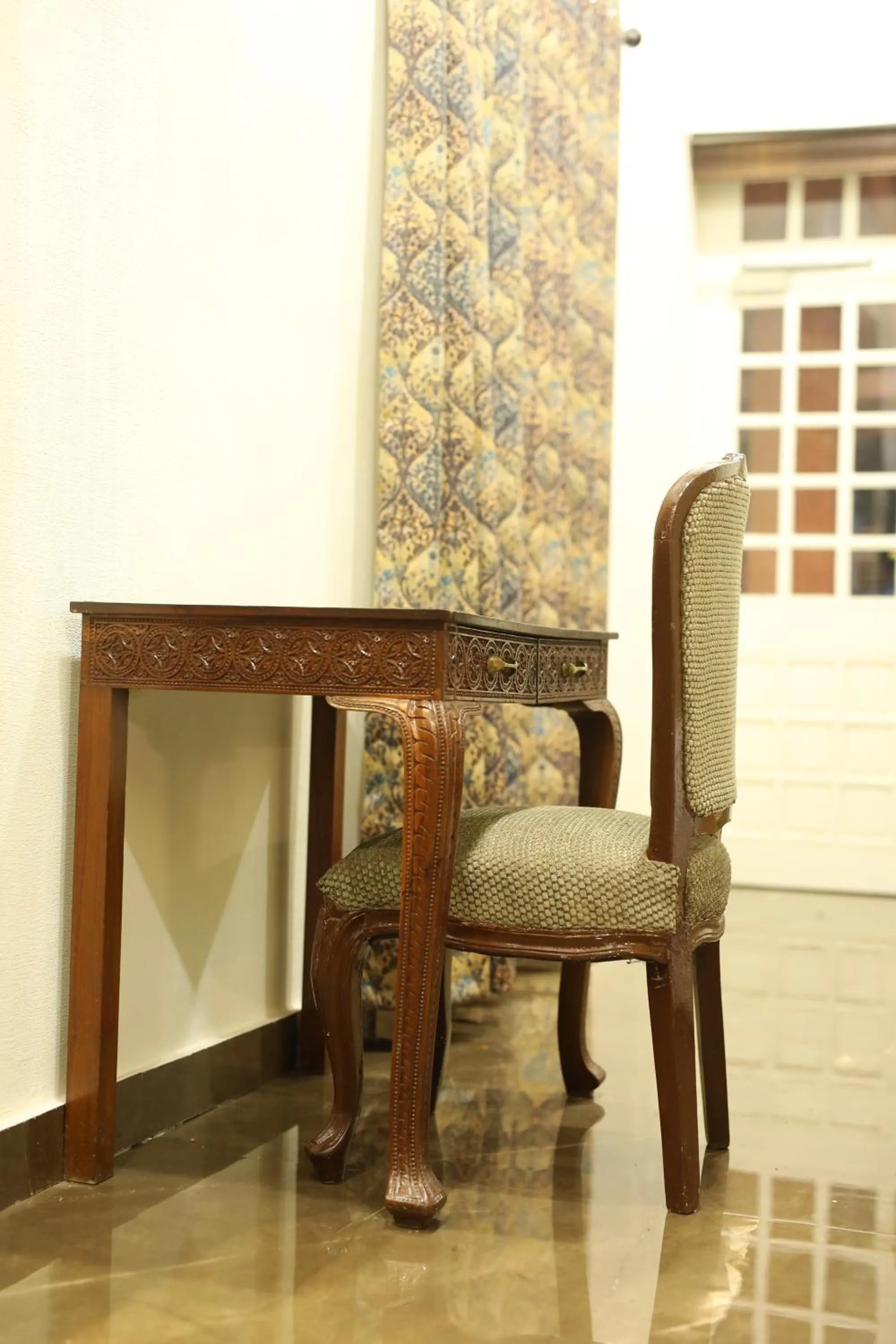 Seating area in The Byke Heritage Resort - Matheran