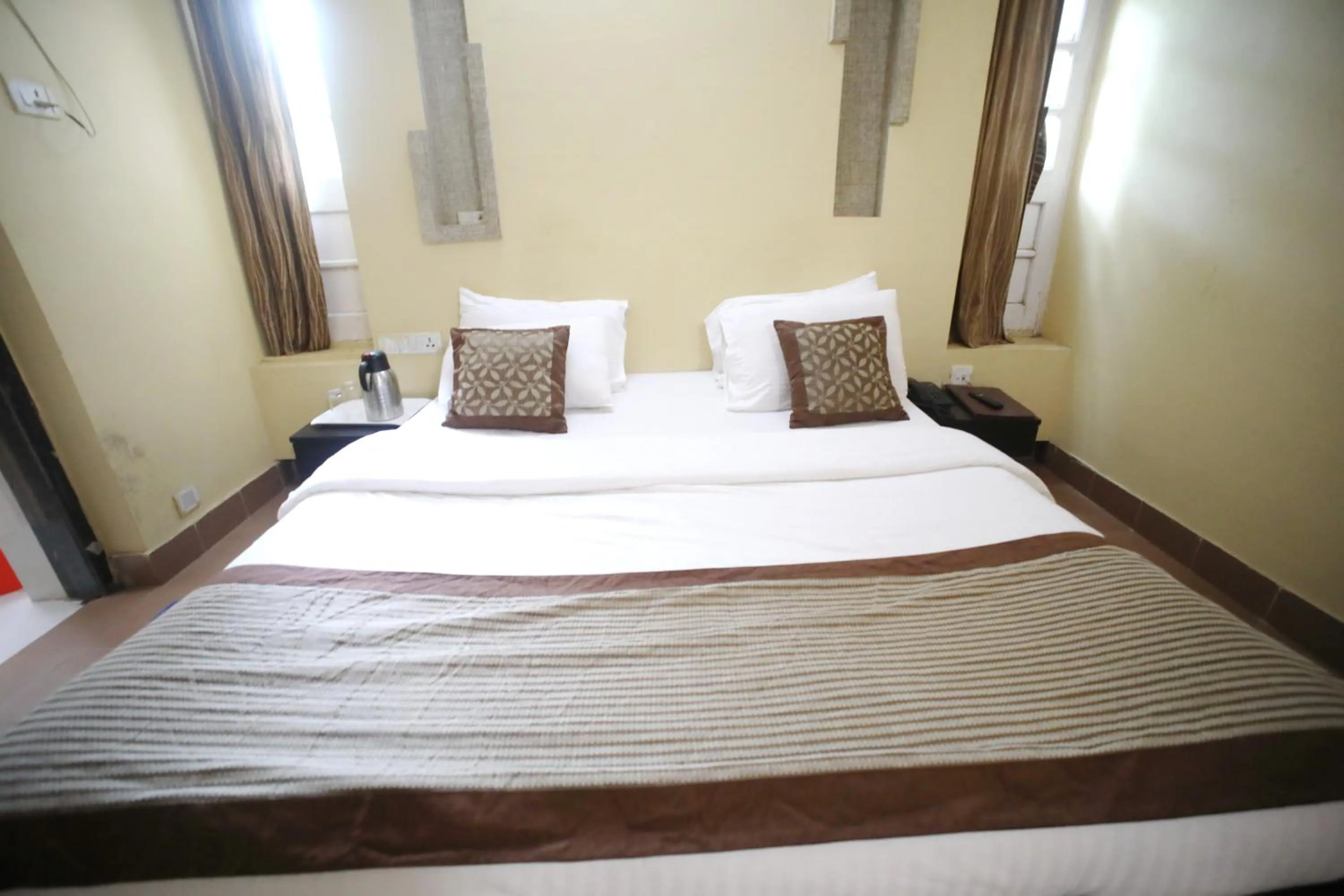 Bed in The Byke Heritage Resort - Matheran