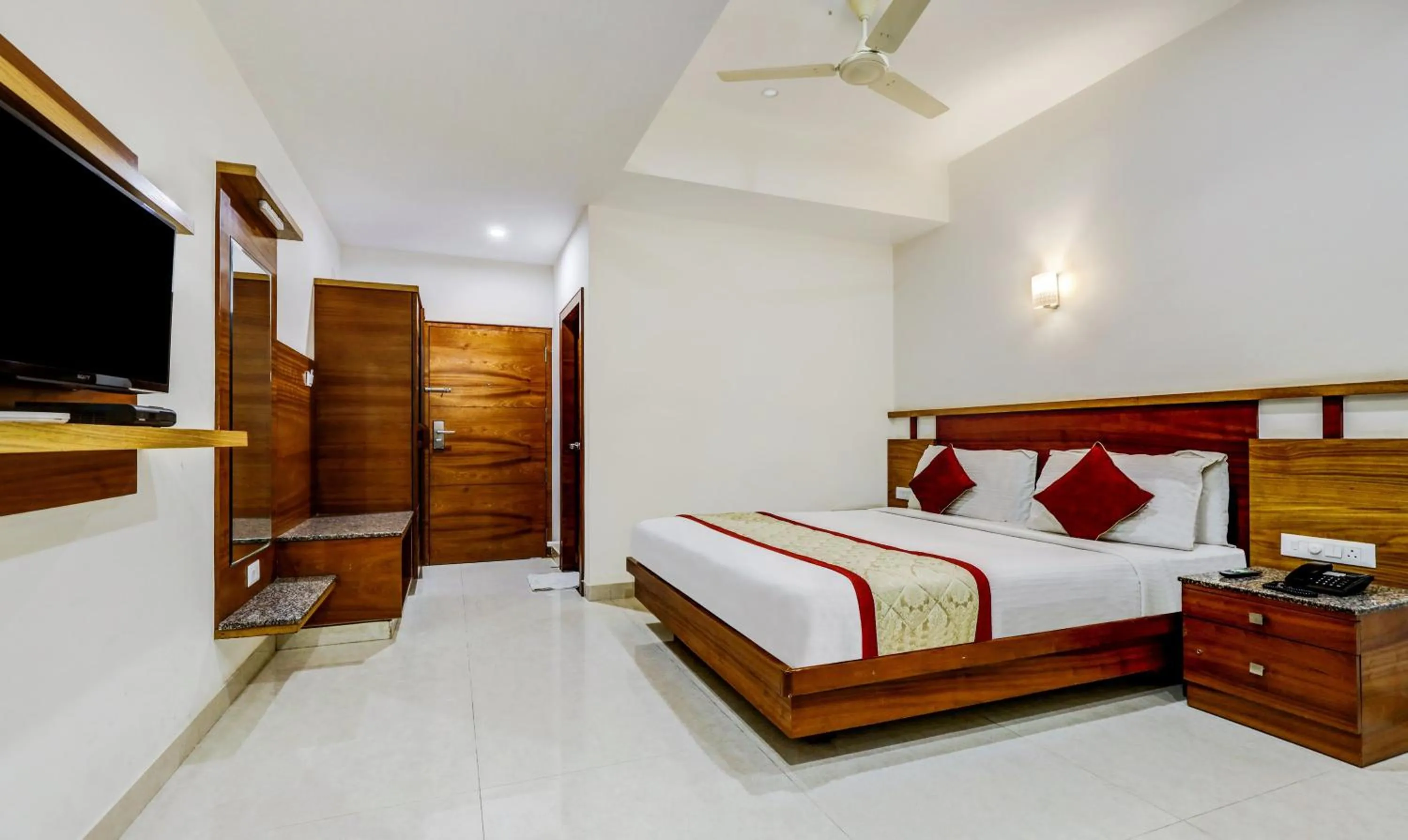 Bed in Hotel U.T.Elegance