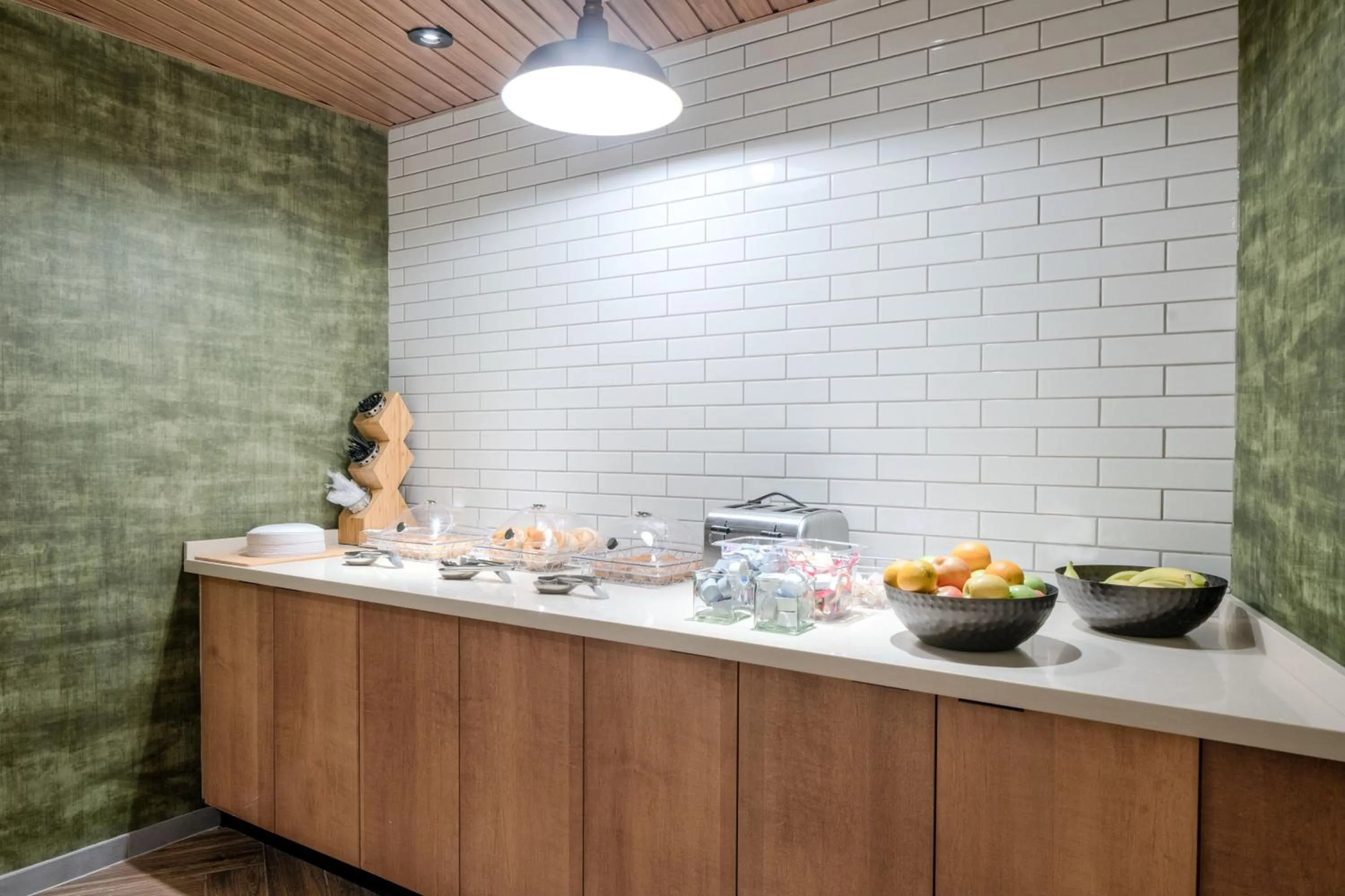 Breakfast in Fairfield by Marriott Inn & Suites Albertville