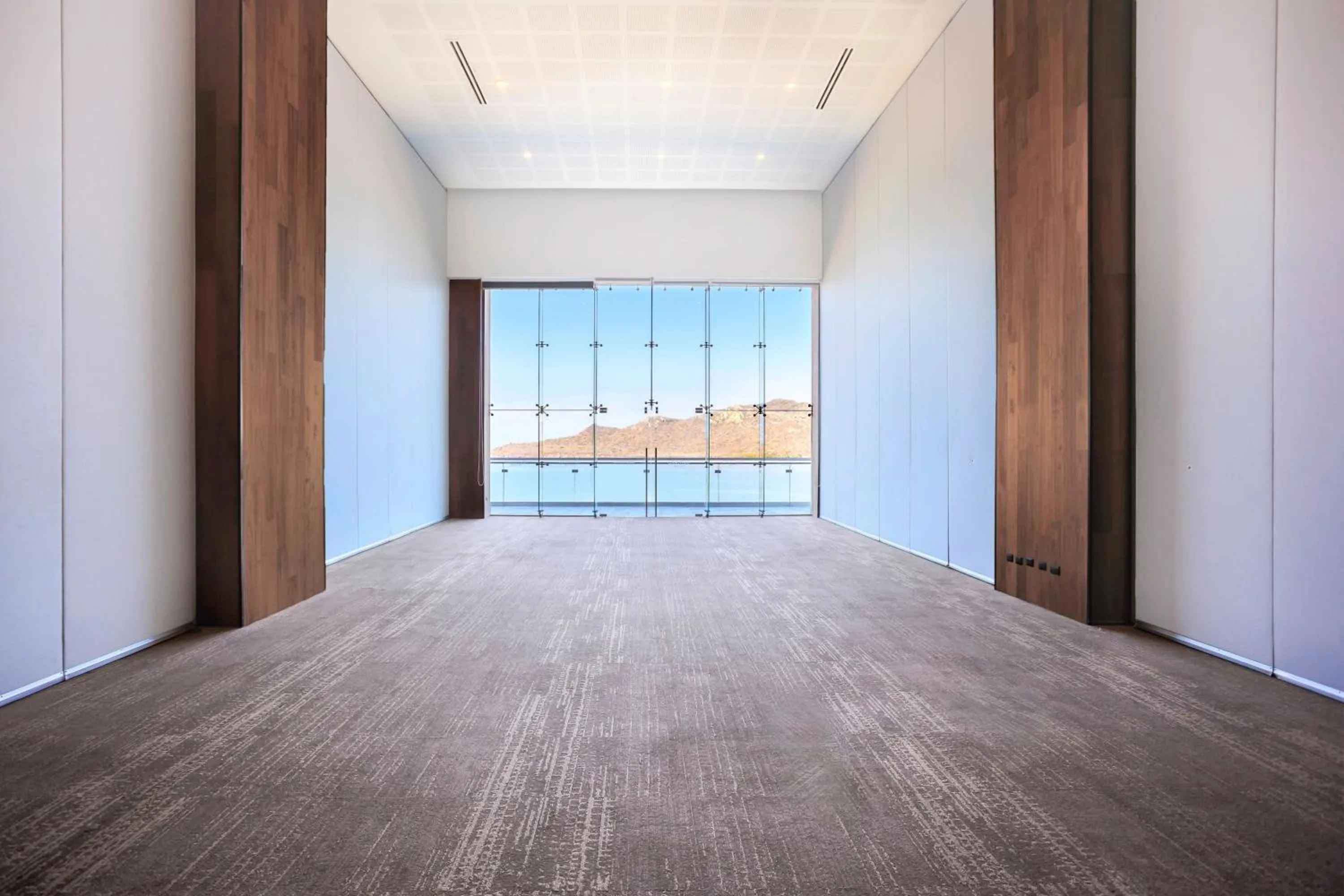 Meeting/conference room in Courtyard by Marriott Mazatlan Beach Resort