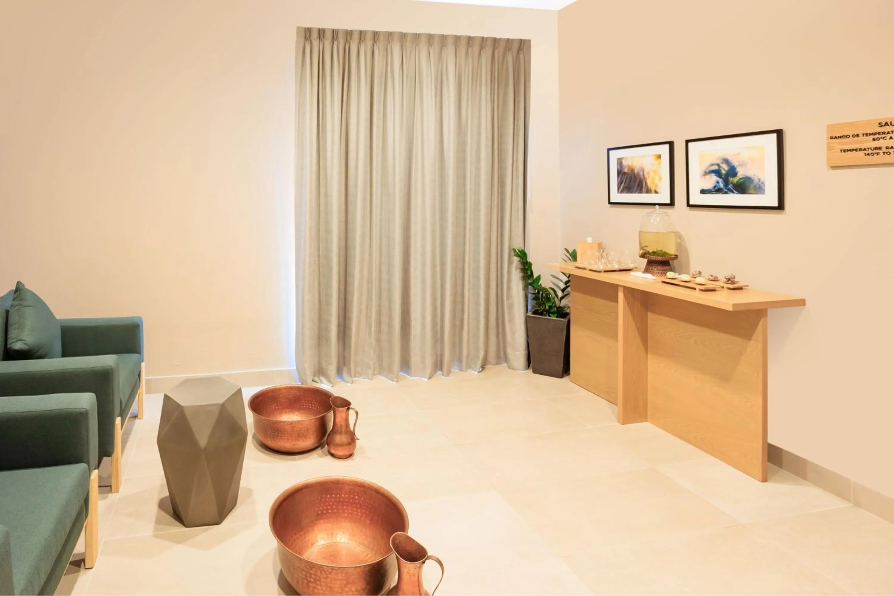 Lobby or reception in Courtyard by Marriott Mazatlan Beach Resort