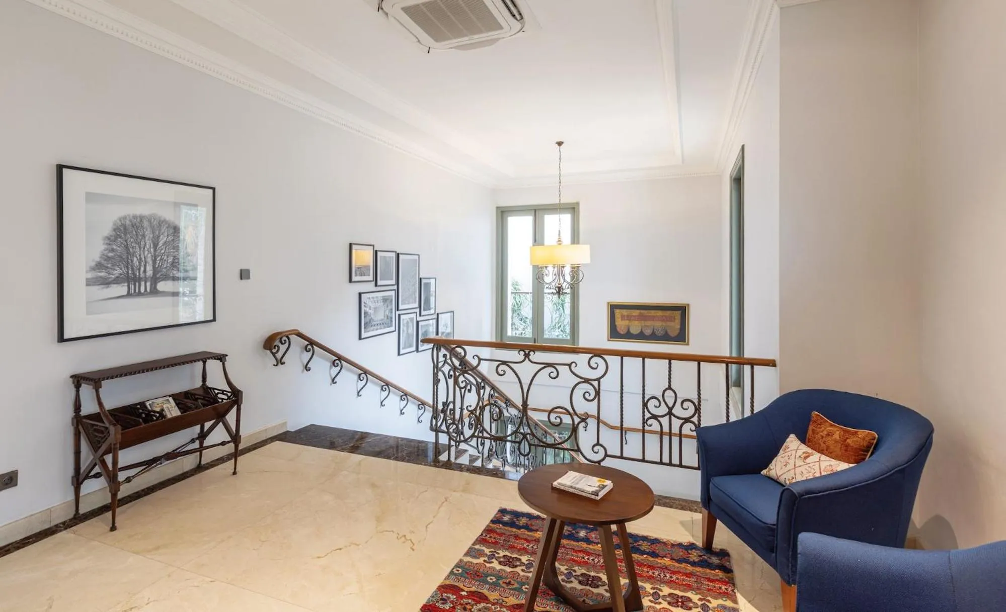 Seating area in ARTOTEL Casa Hangtuah