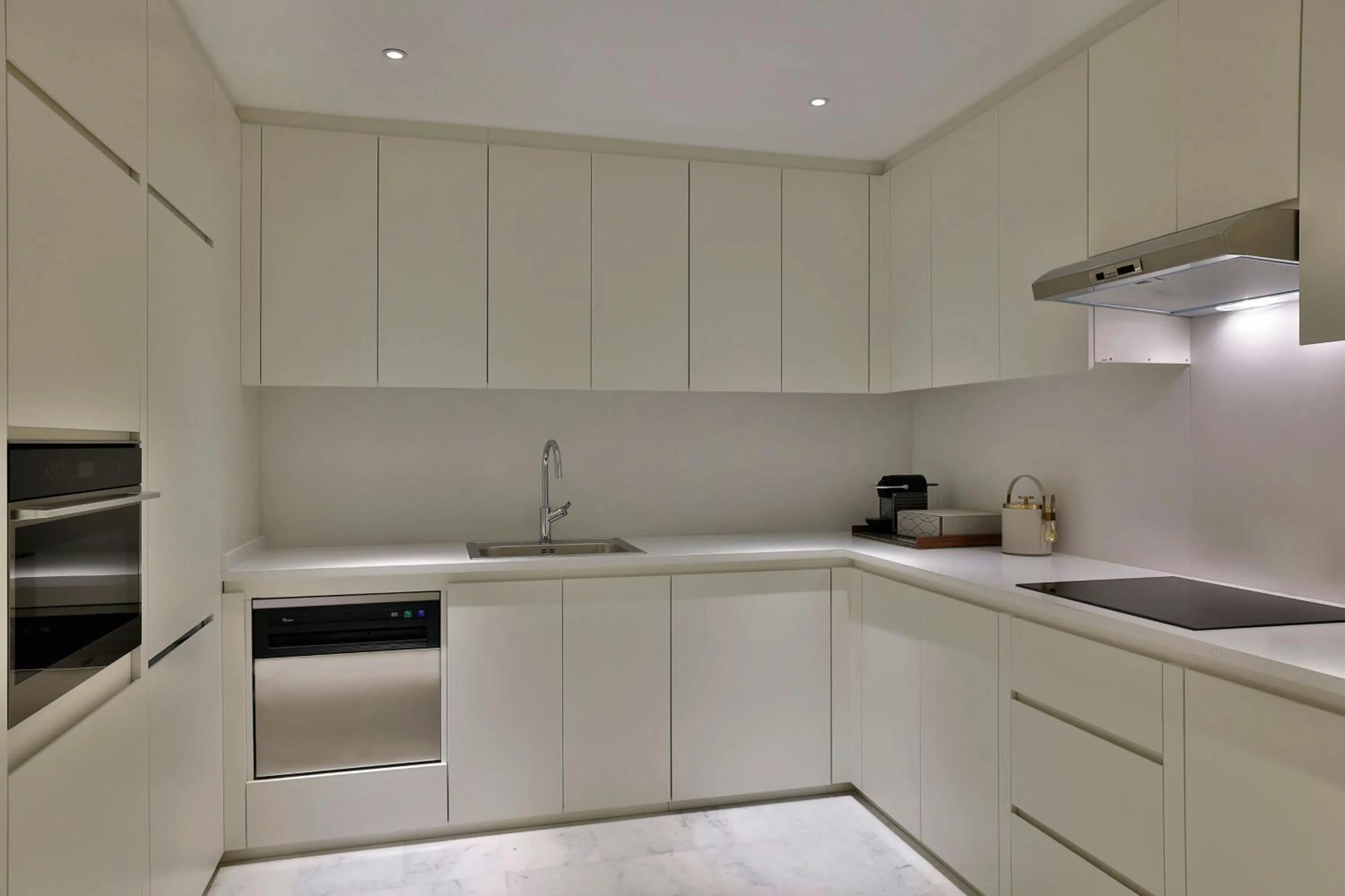 Kitchen or kitchenette in The Ritz-Carlton, Amman