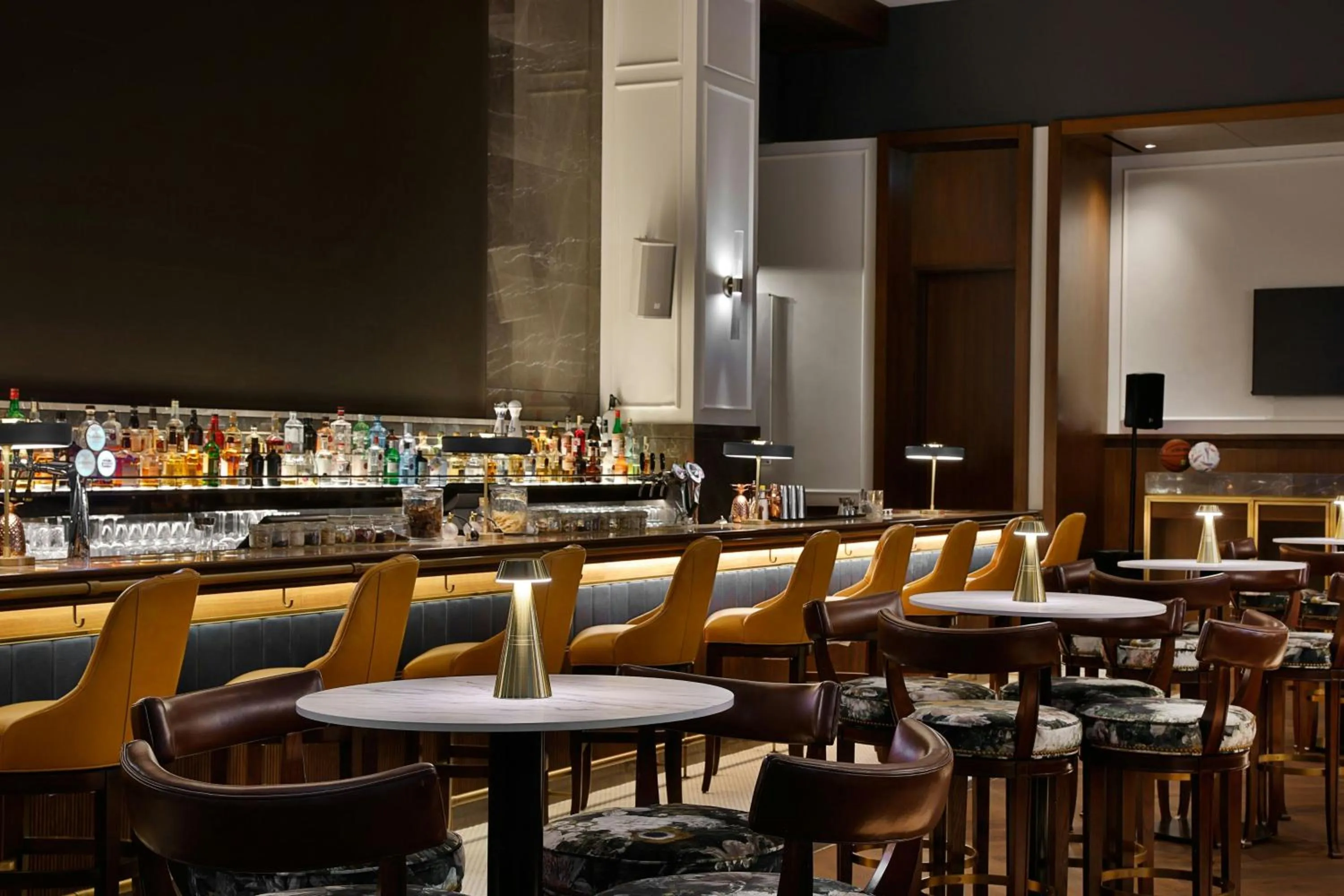 Lounge or bar in The Ritz-Carlton, Amman