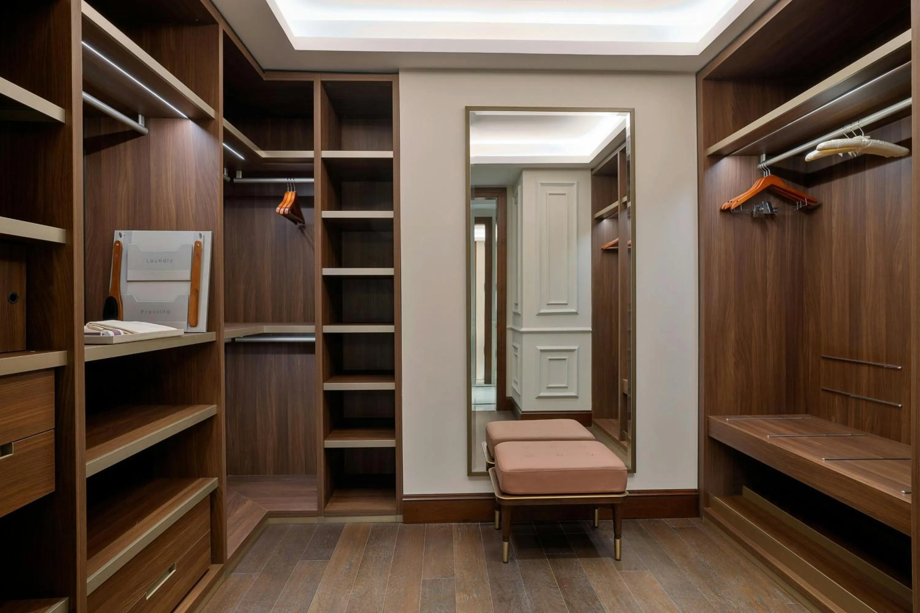 Bedroom in The Ritz-Carlton, Amman