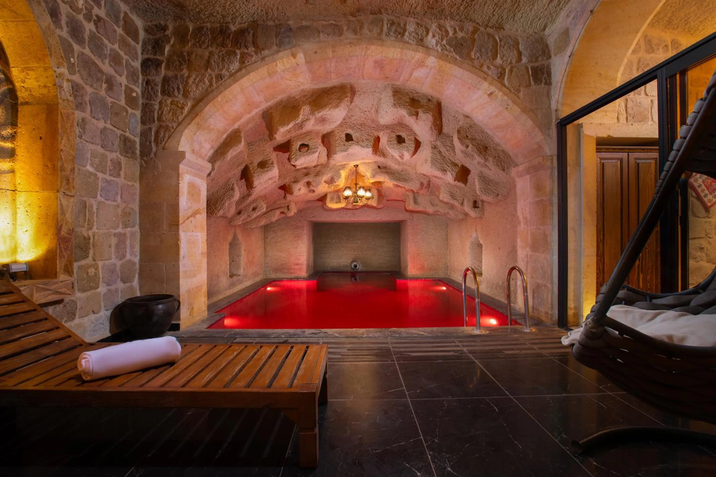 Swimming pool in Cappa Via Cave Hotel