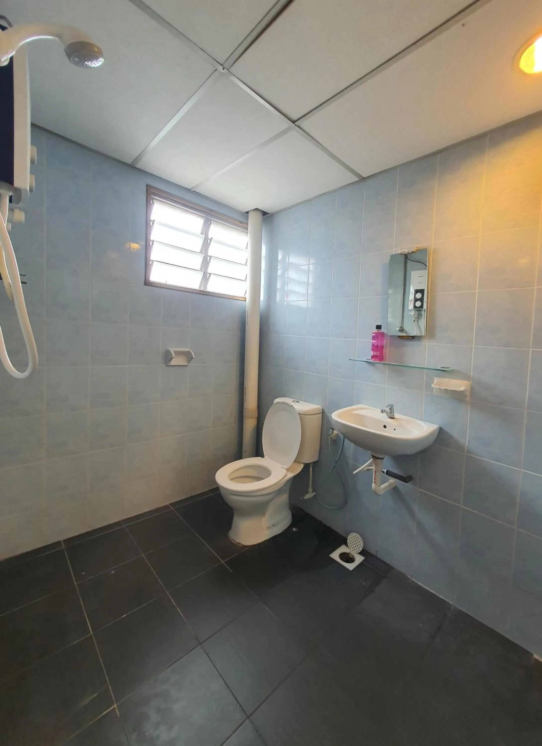 Bathroom in Highway Budget Hotel