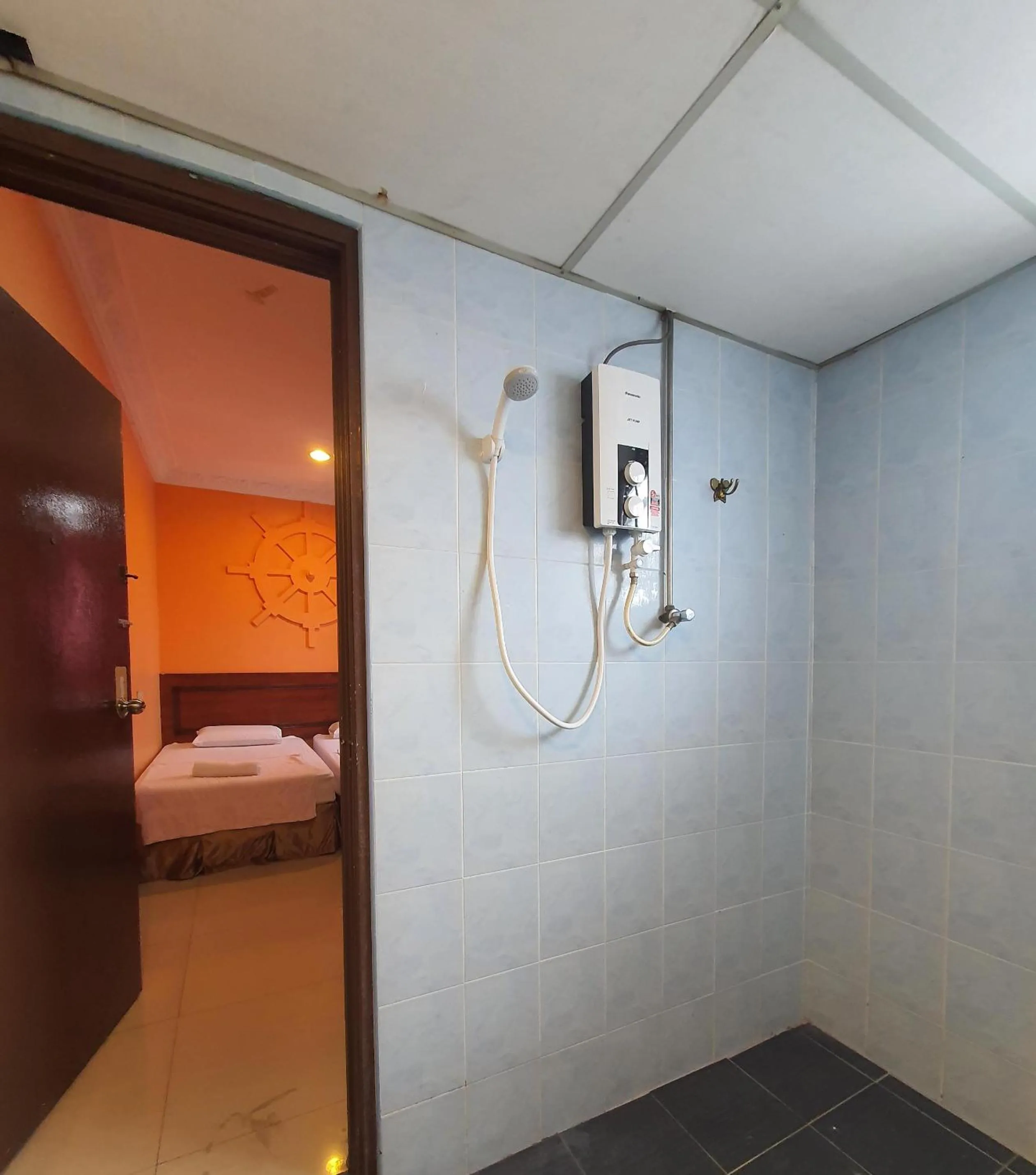Bathroom in Highway Budget Hotel