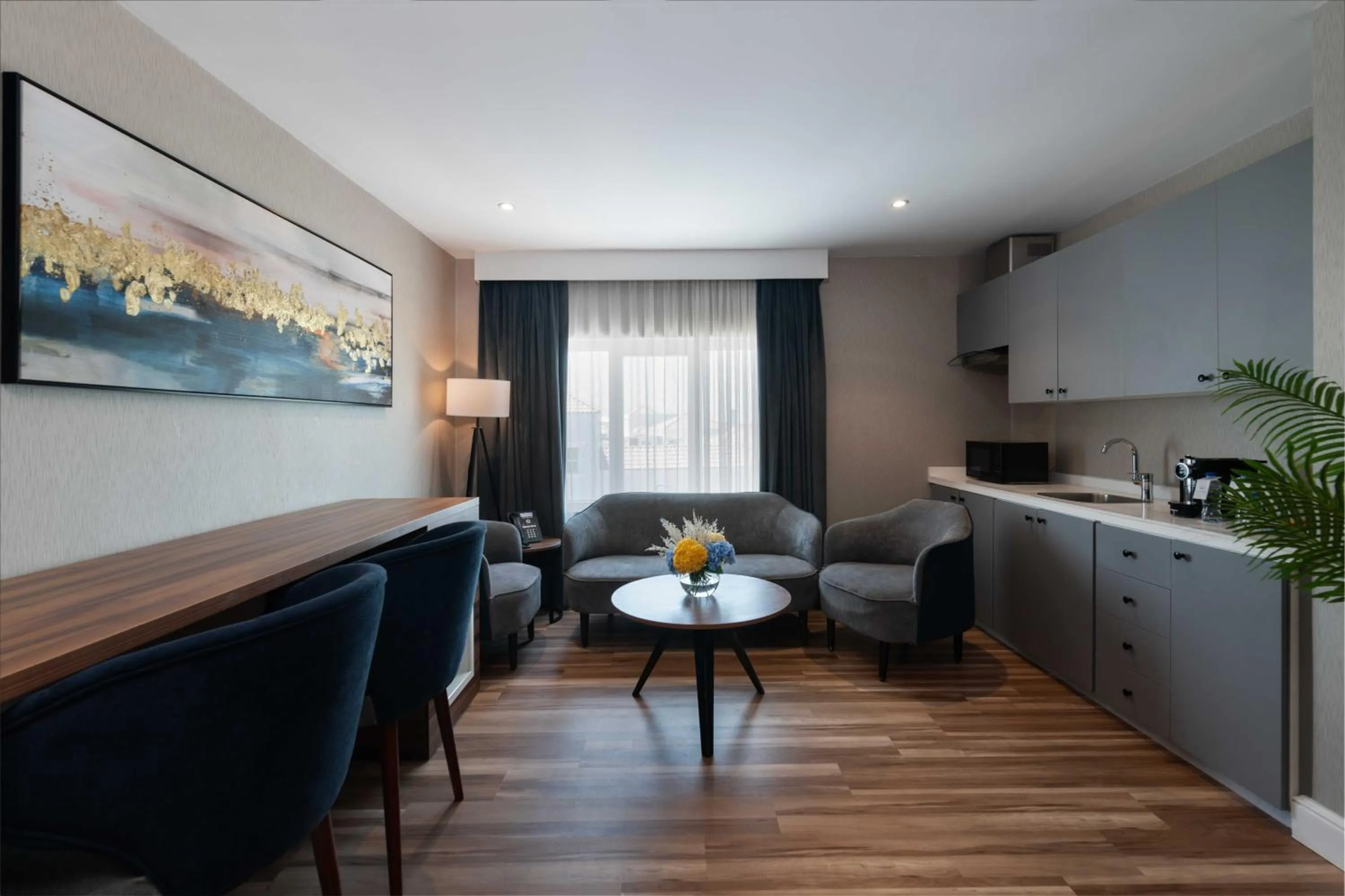 Warwick Al Jubail Hotel