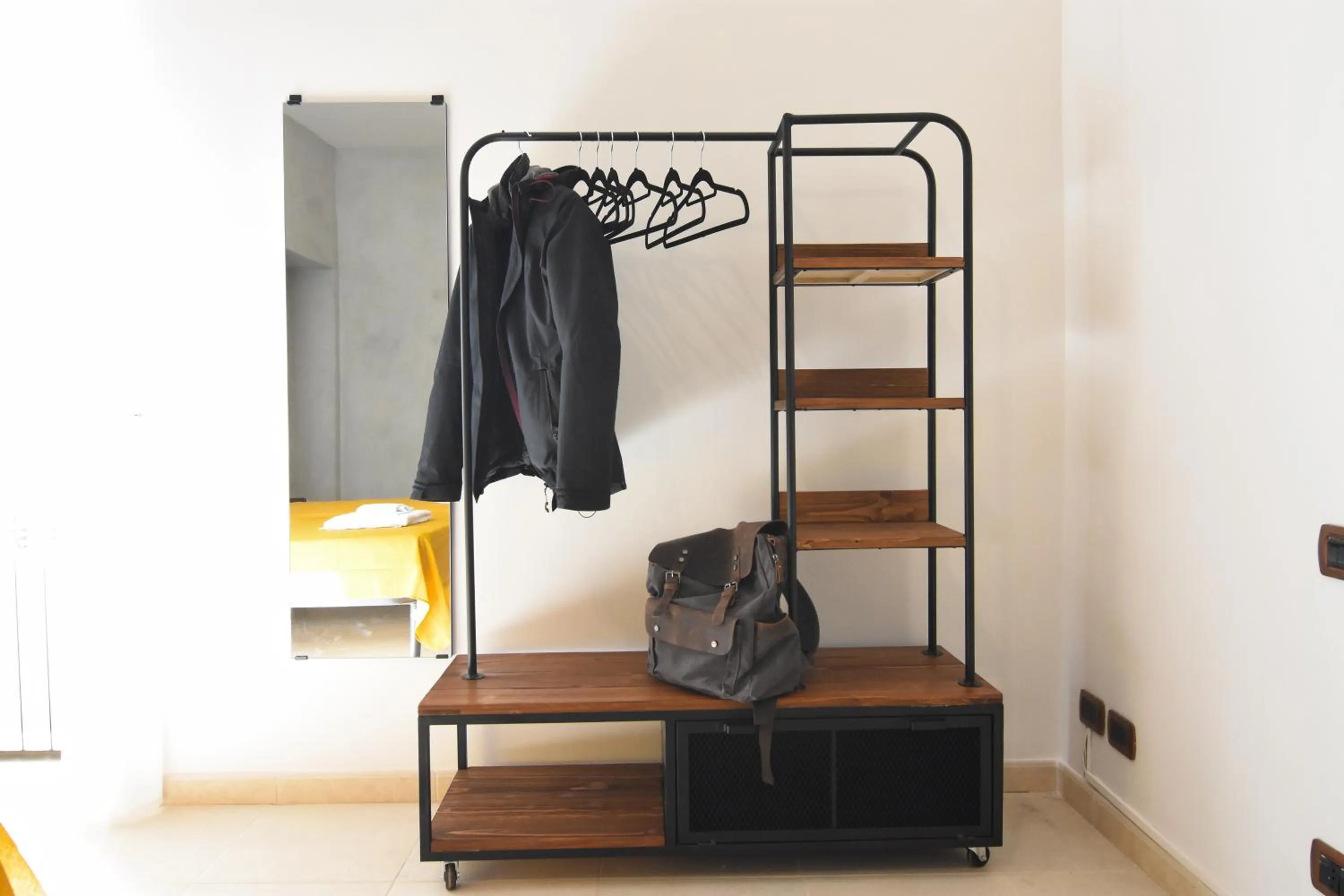 wardrobe in Napoli Cityscape