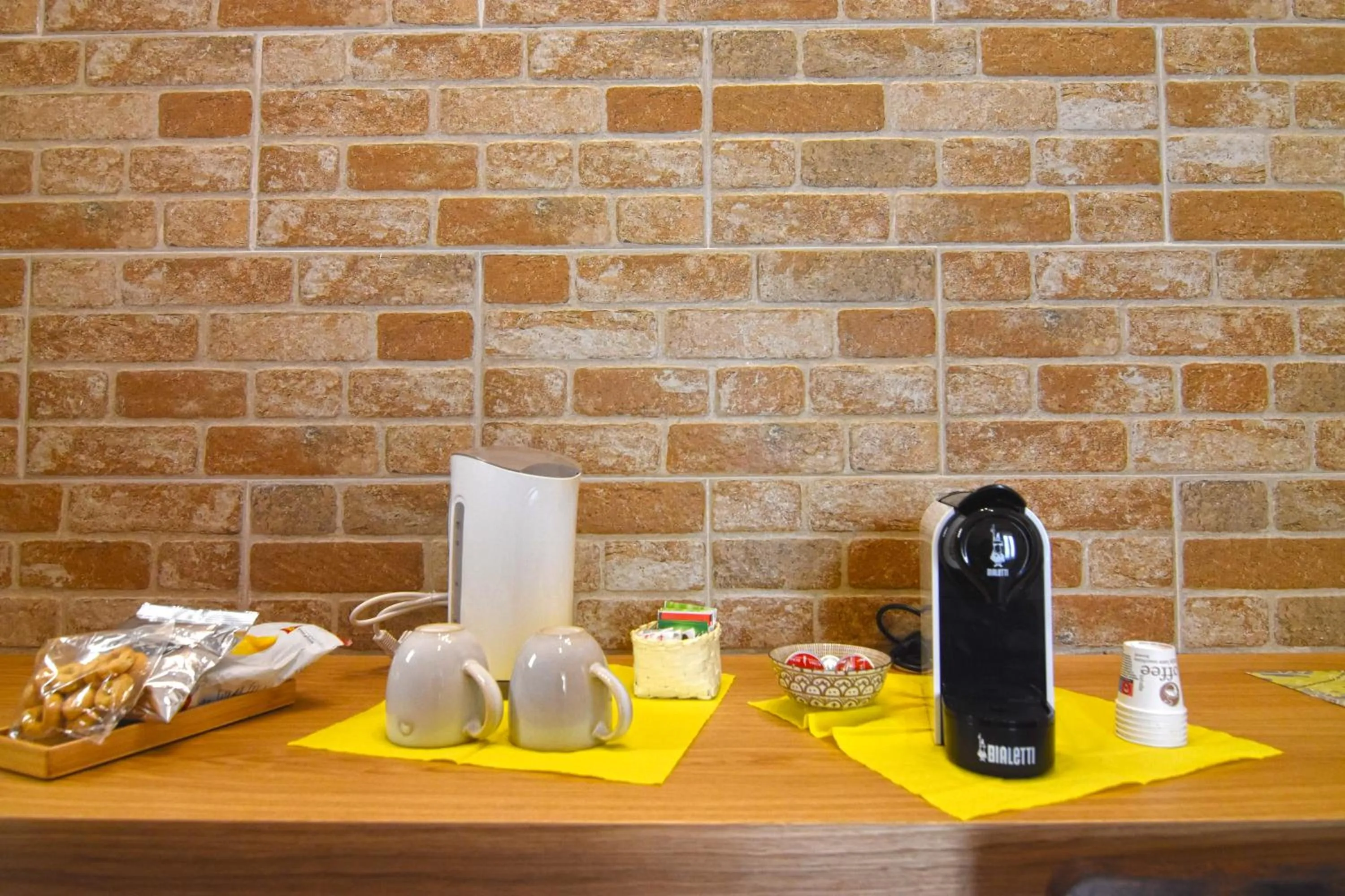 Coffee/tea facilities in Napoli Cityscape