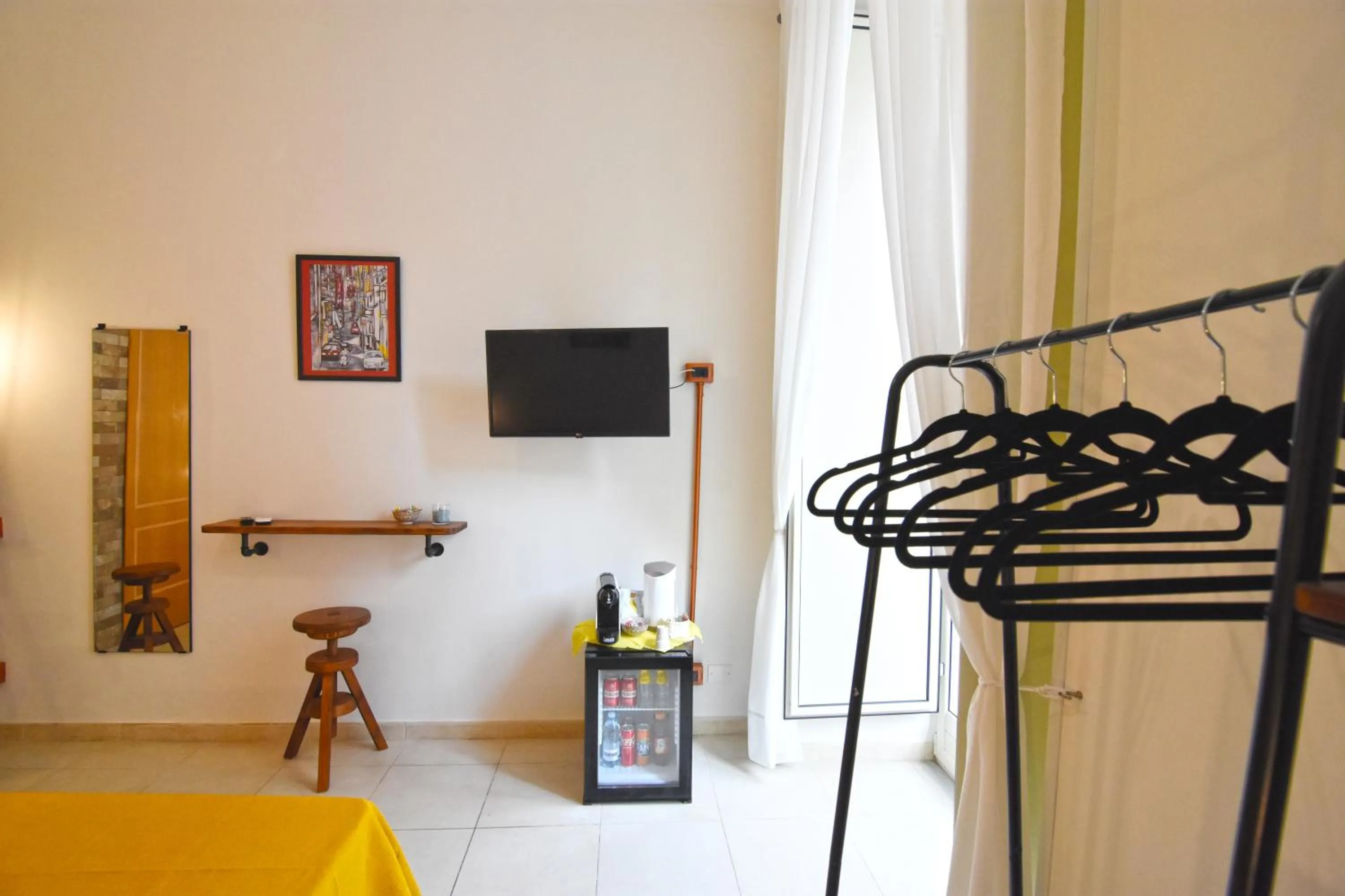 TV and multimedia in Napoli Cityscape