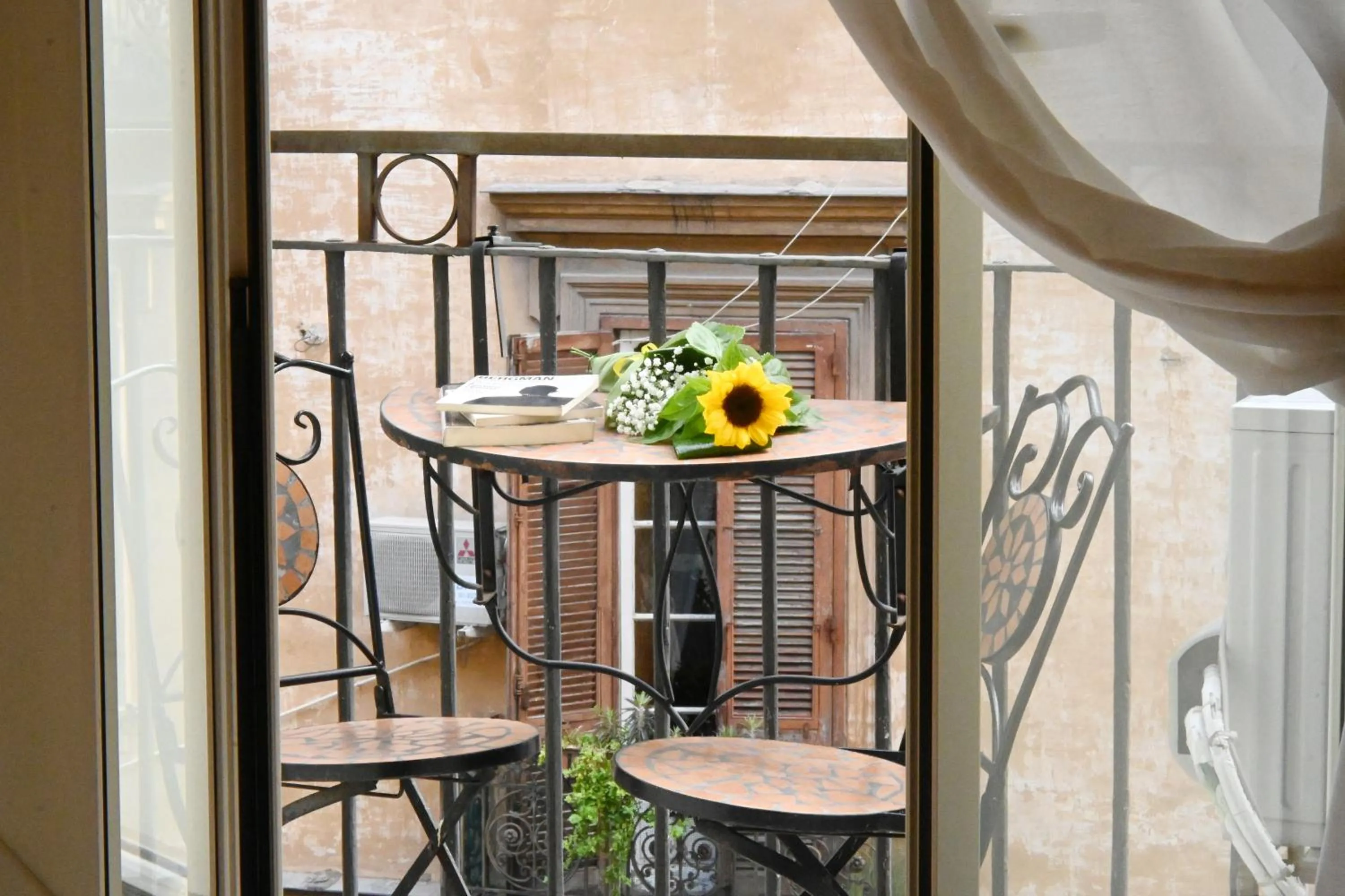 Balcony/Terrace in Napoli Cityscape