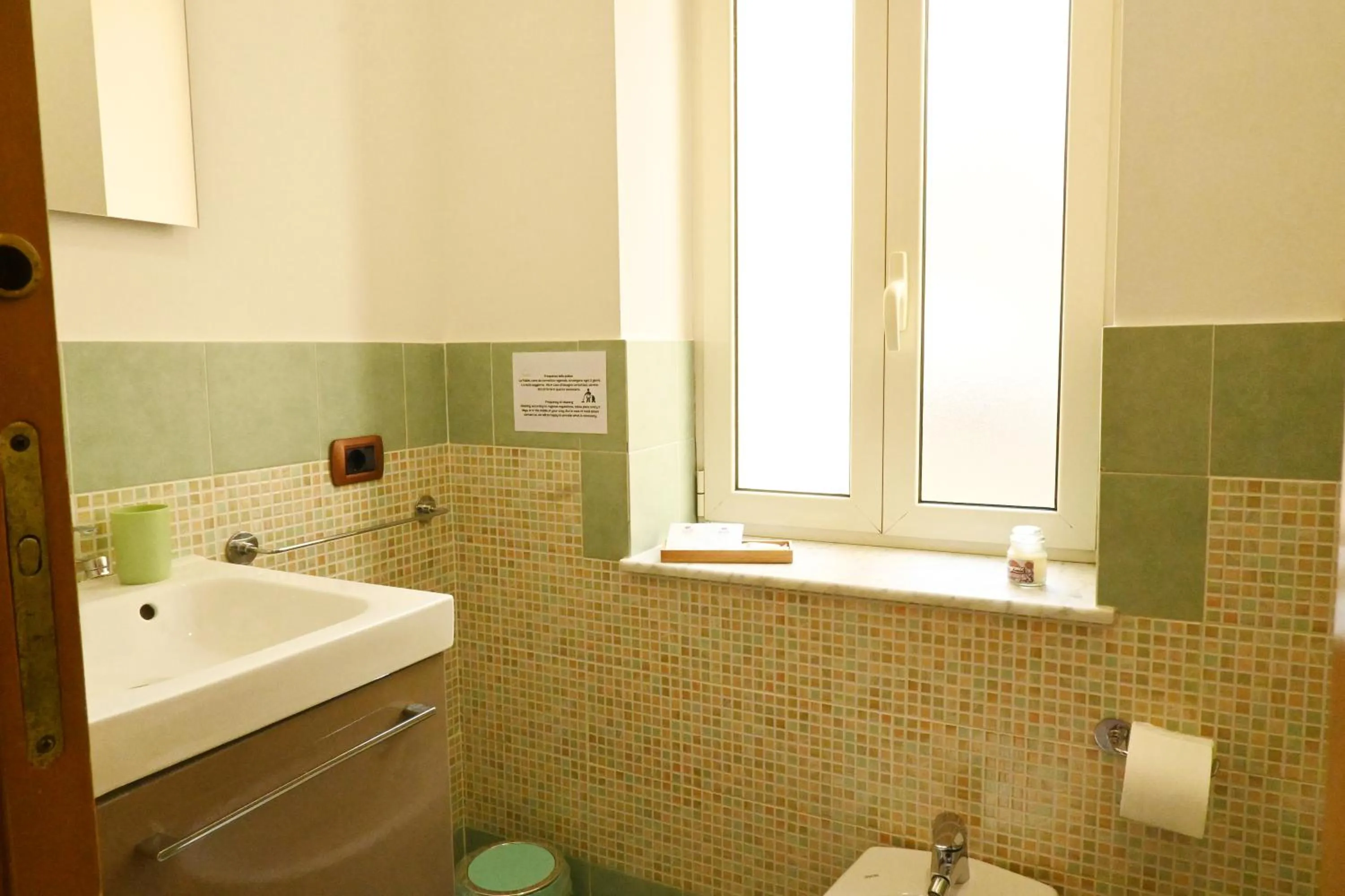 Bathroom in Napoli Cityscape