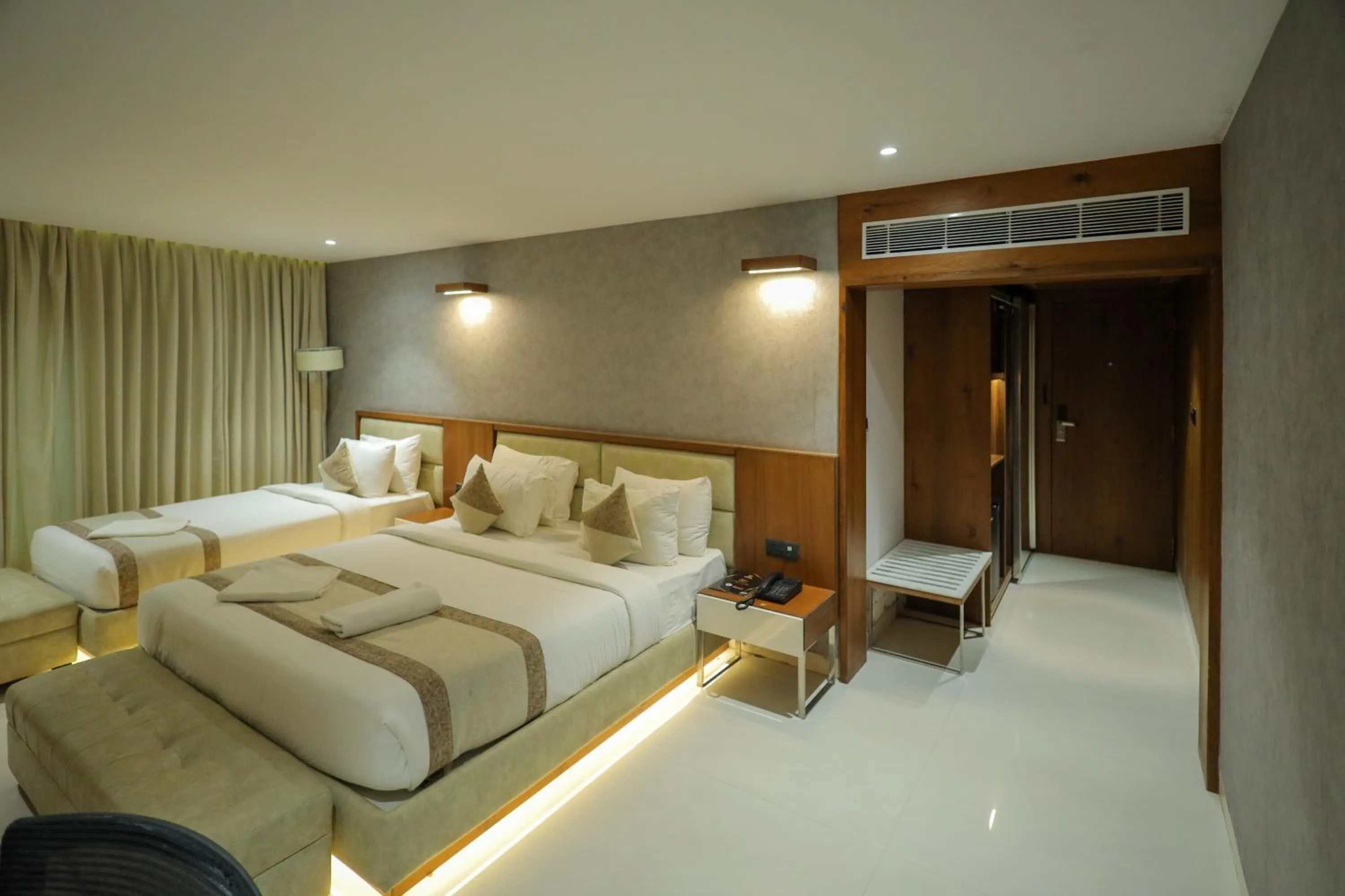 Bedroom, Bed in Royal Plaza Suites by RAK Rooms, Mangaluru
