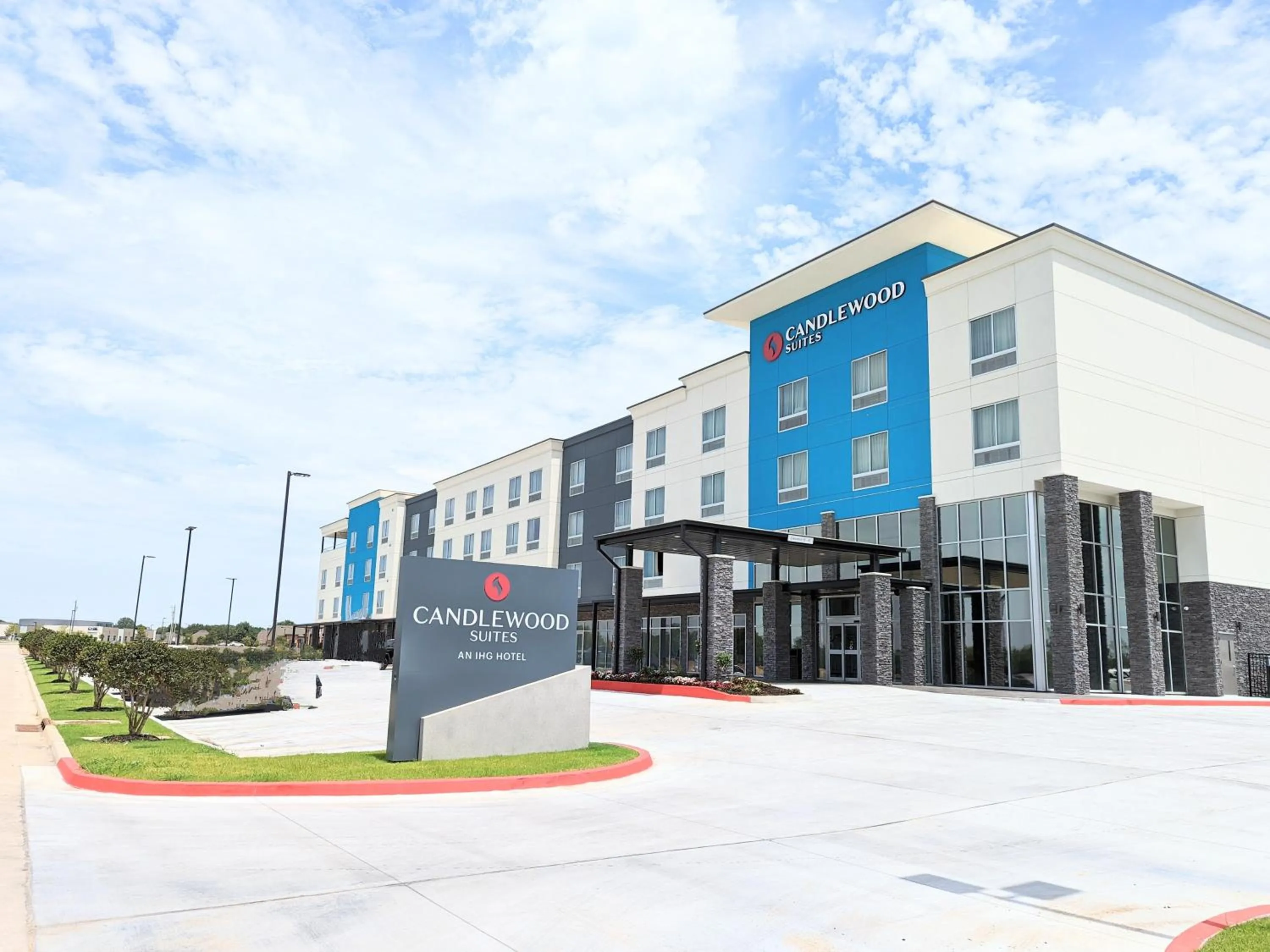 Property building in Candlewood Suites - Tulsa Hills - Jenks by IHG