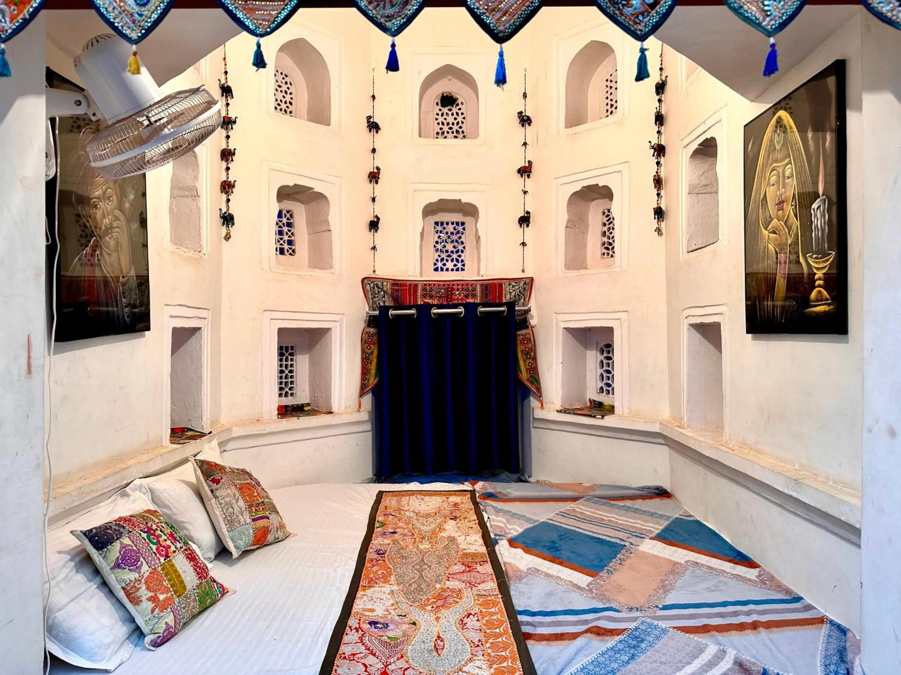 Bed in Hotel Kota kunj Heritage