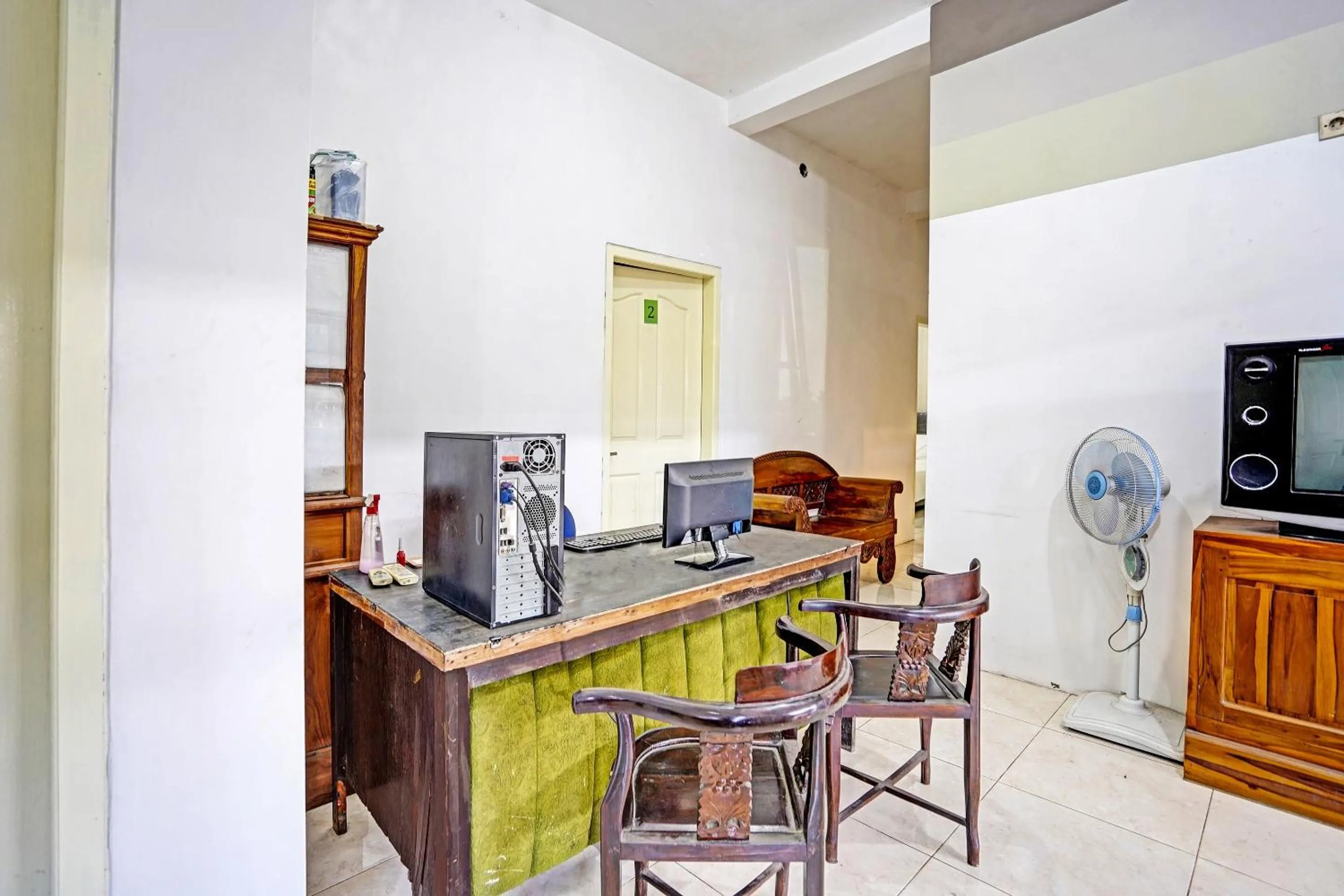 Lobby or reception in OYO 90943 Mochi 88 Homestay