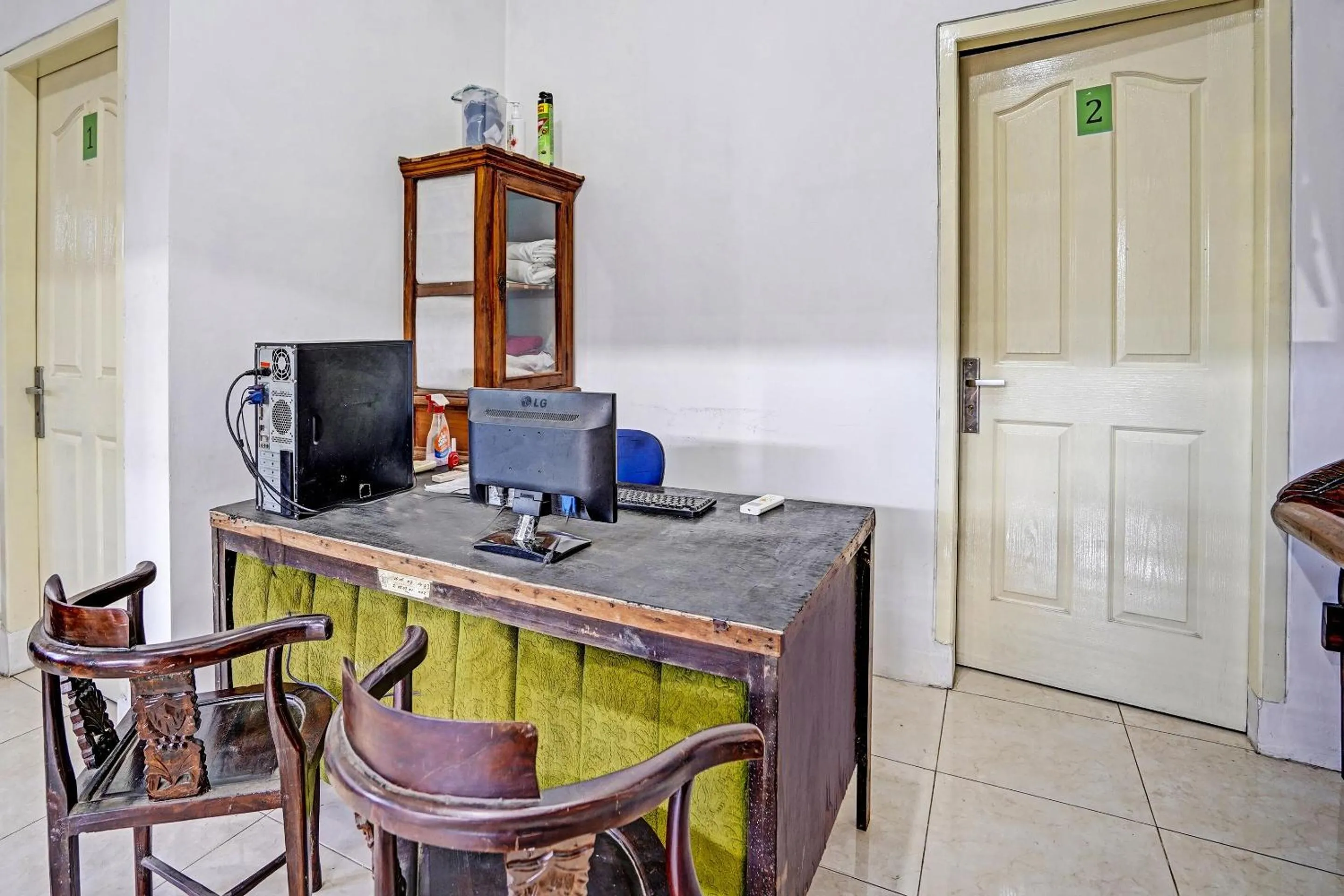 Lobby or reception in OYO 90943 Mochi 88 Homestay