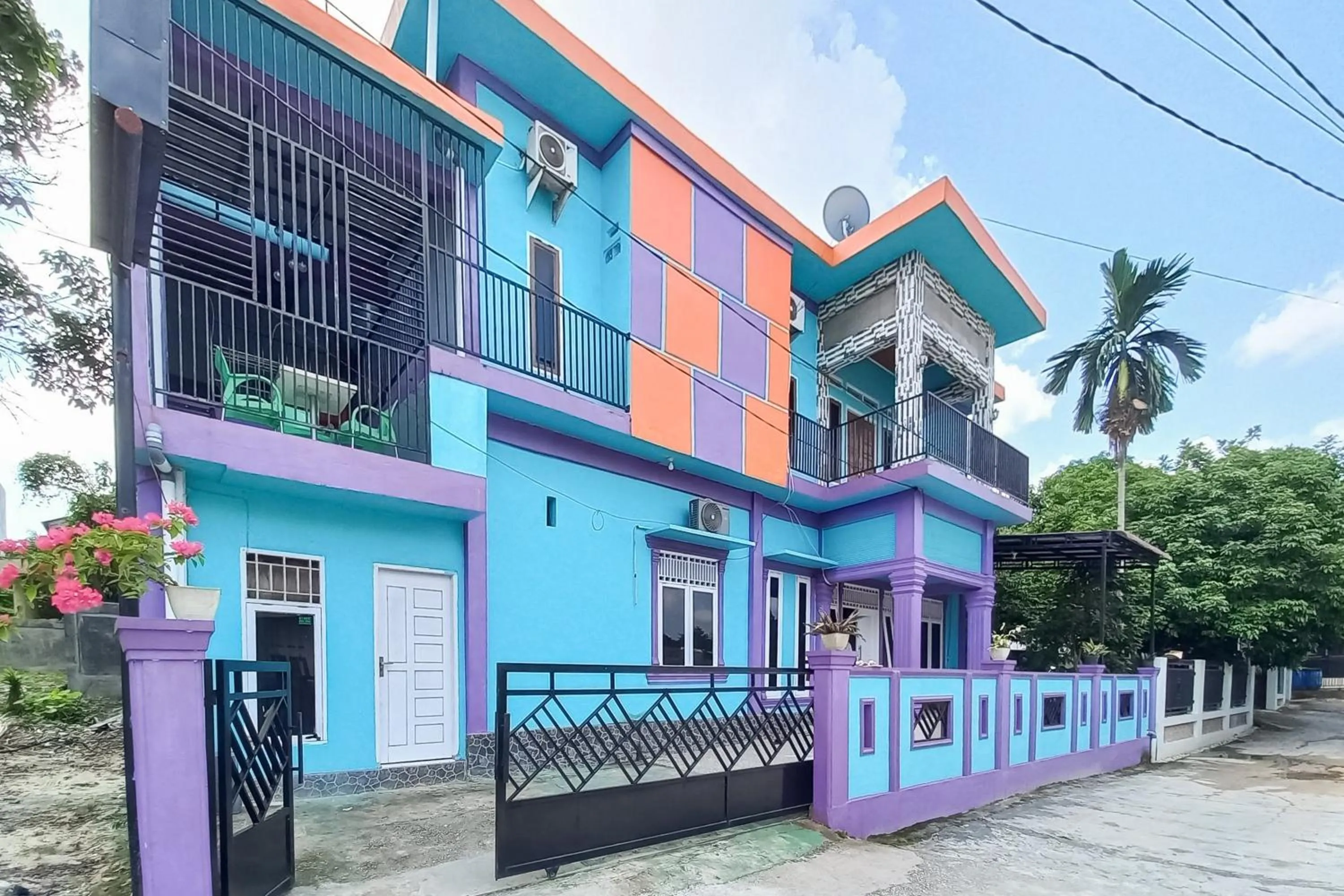 Facade/entrance in Panam House Syariah RedPartner