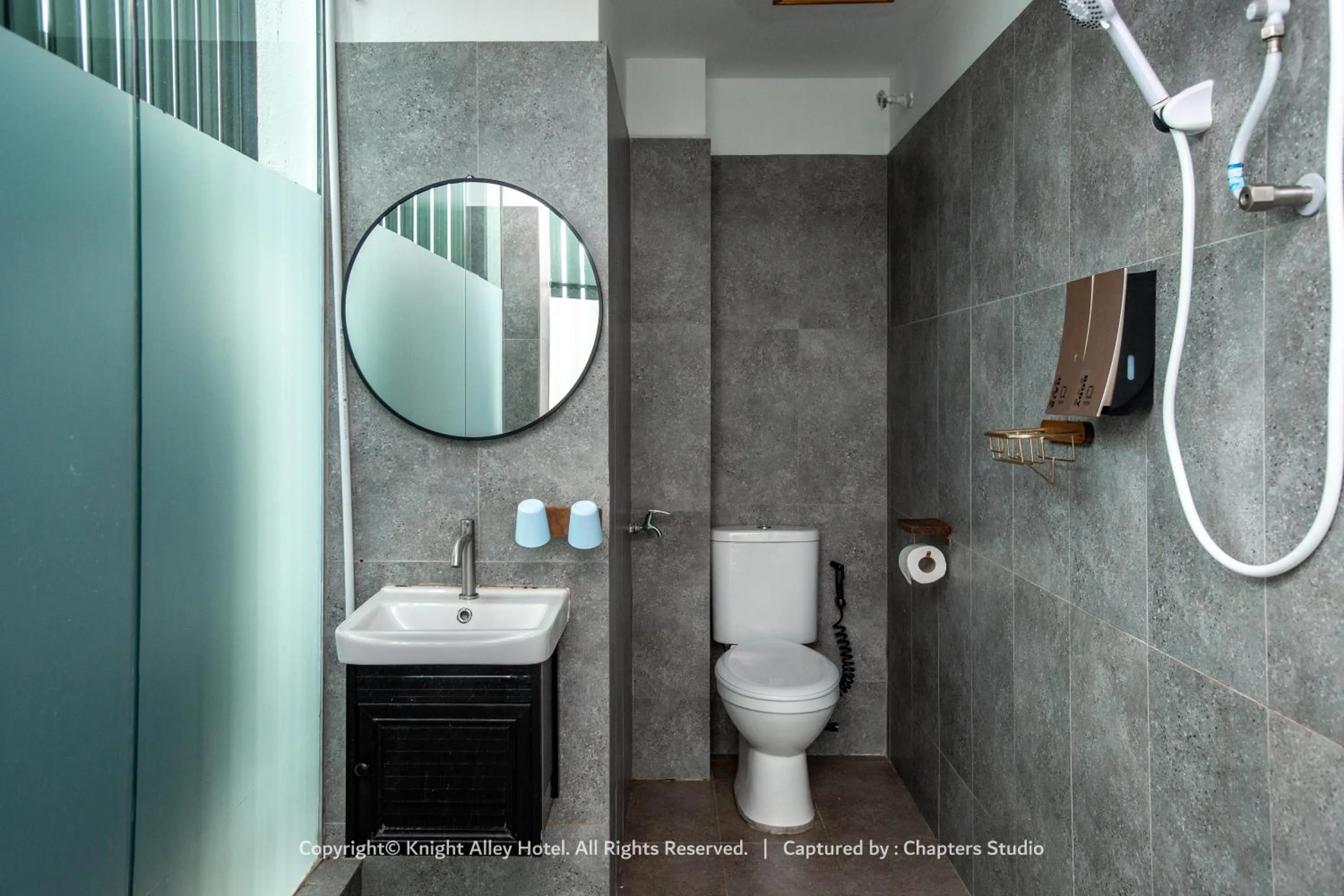 Bathroom in Knight Alley Hotel