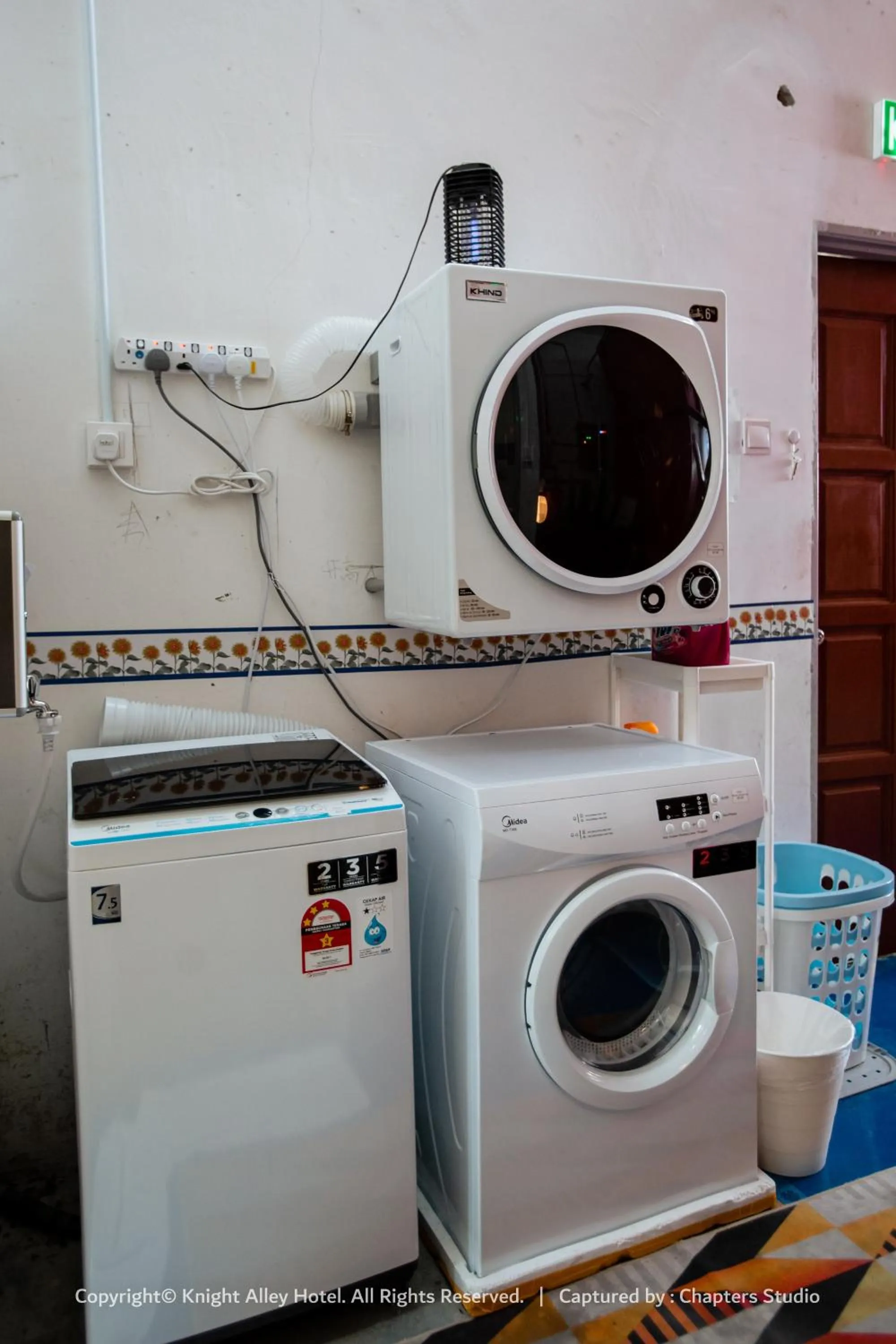 laundry in Knight Alley Hotel