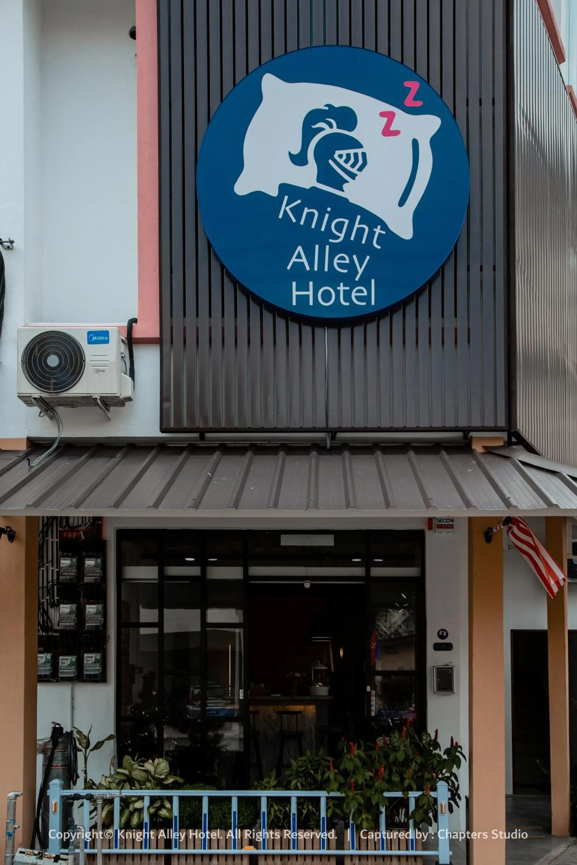 Property building in Knight Alley Hotel