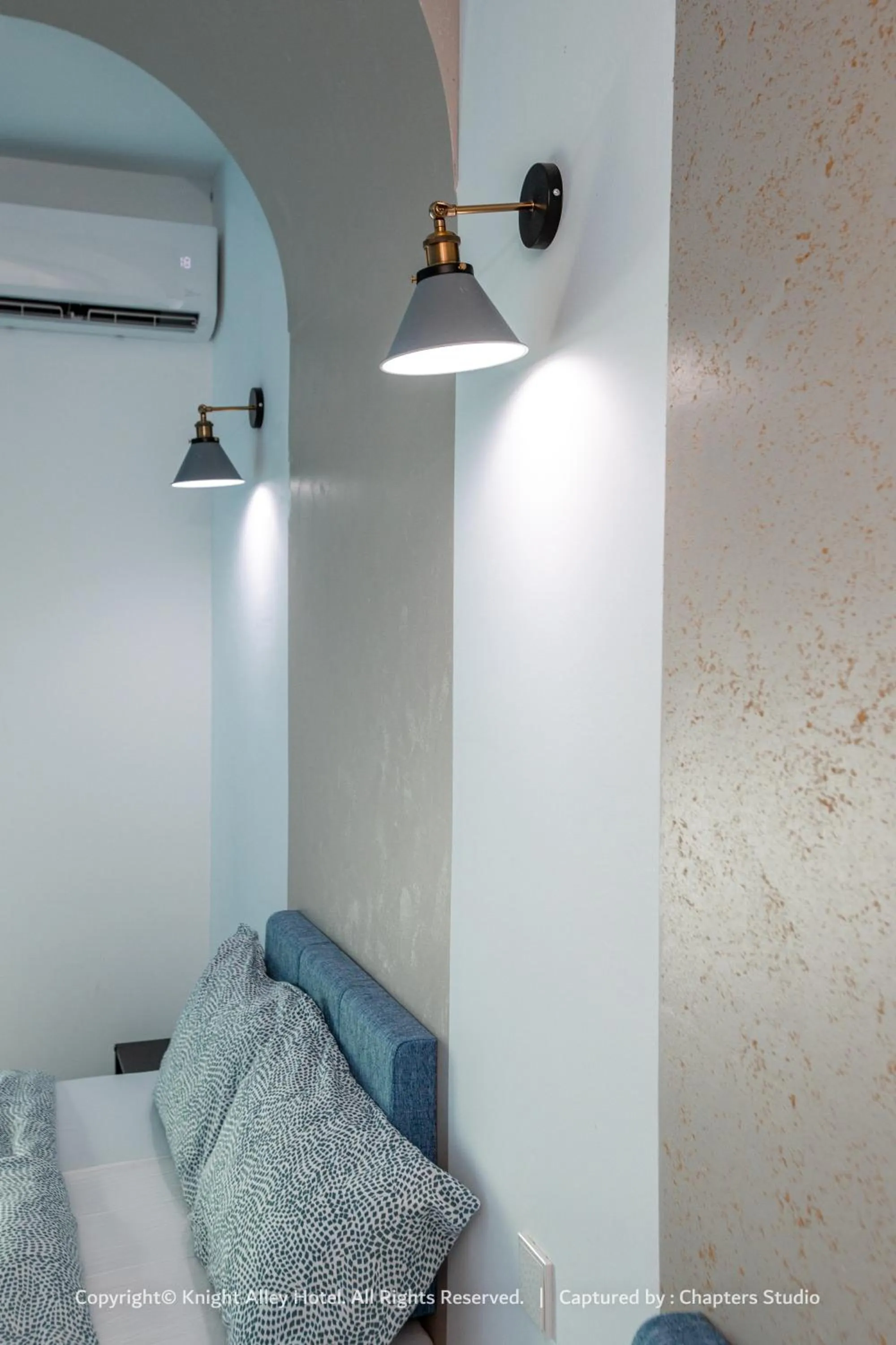 Decorative detail, Bed in Knight Alley Hotel