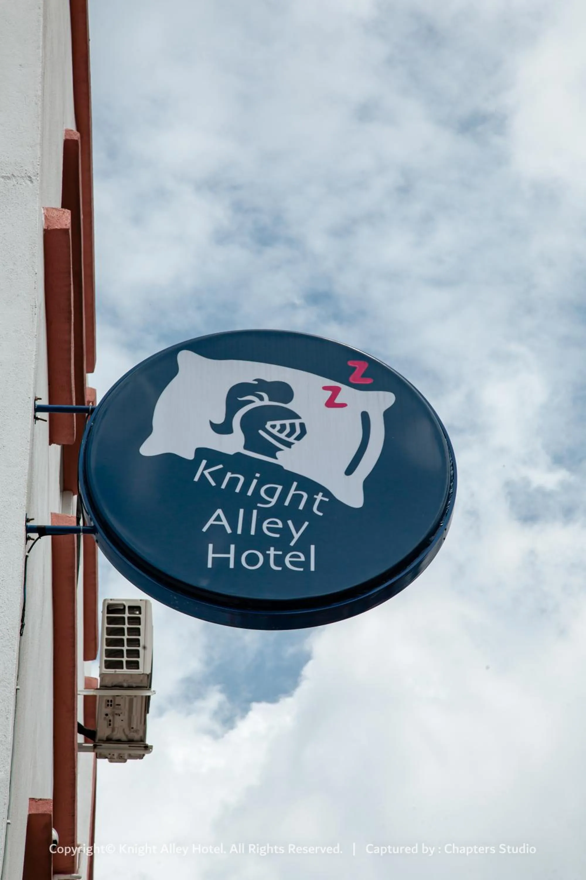 Logo/Certificate/Sign in Knight Alley Hotel