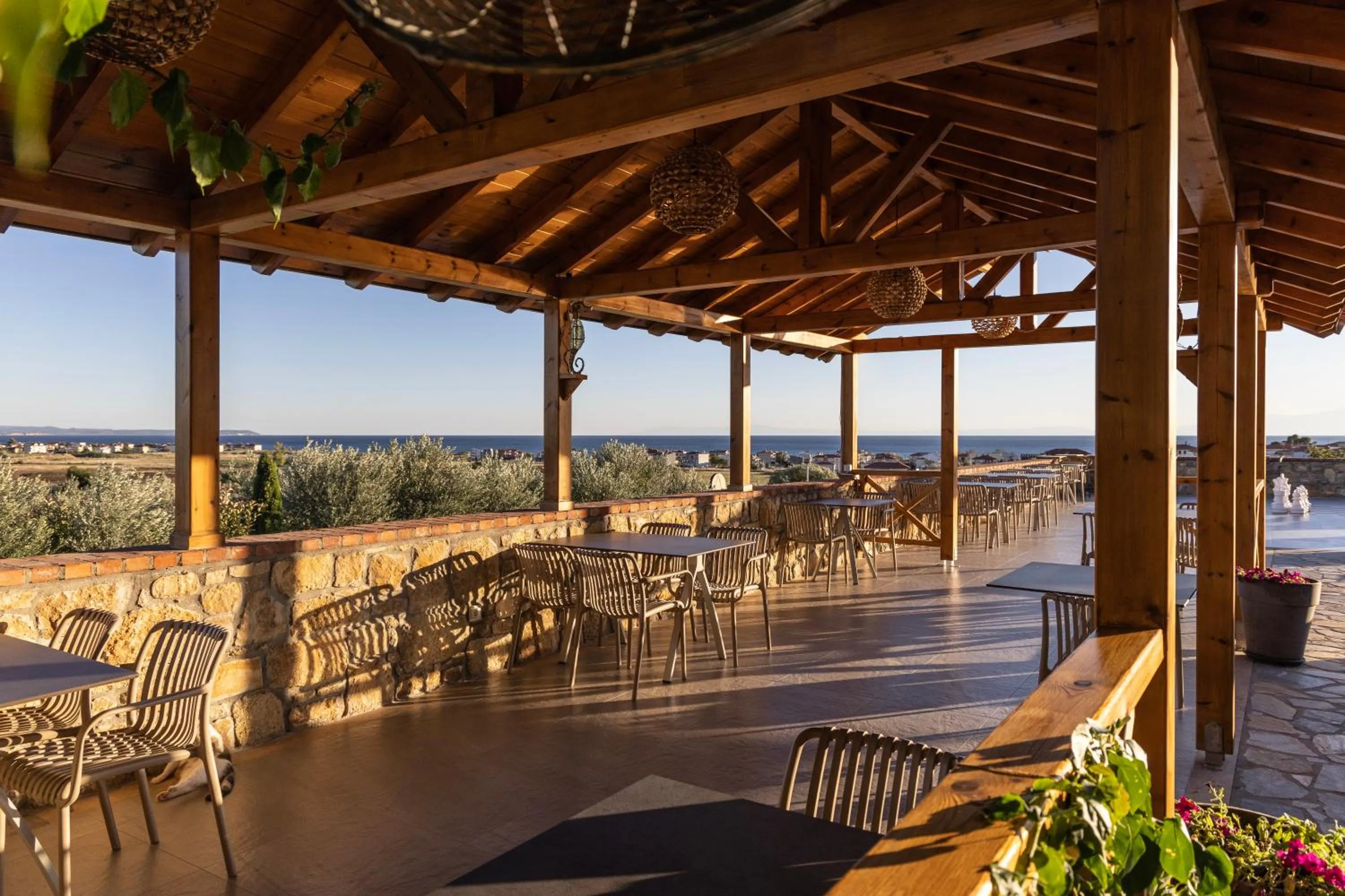 Property building in Akrolithos Luxury Suites & Spa