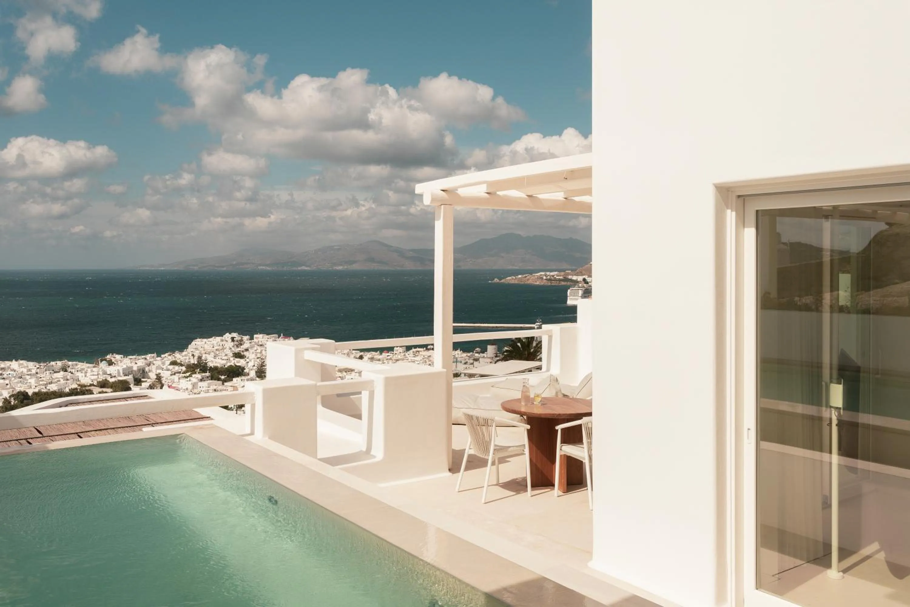 Day in Lovia Mykonos