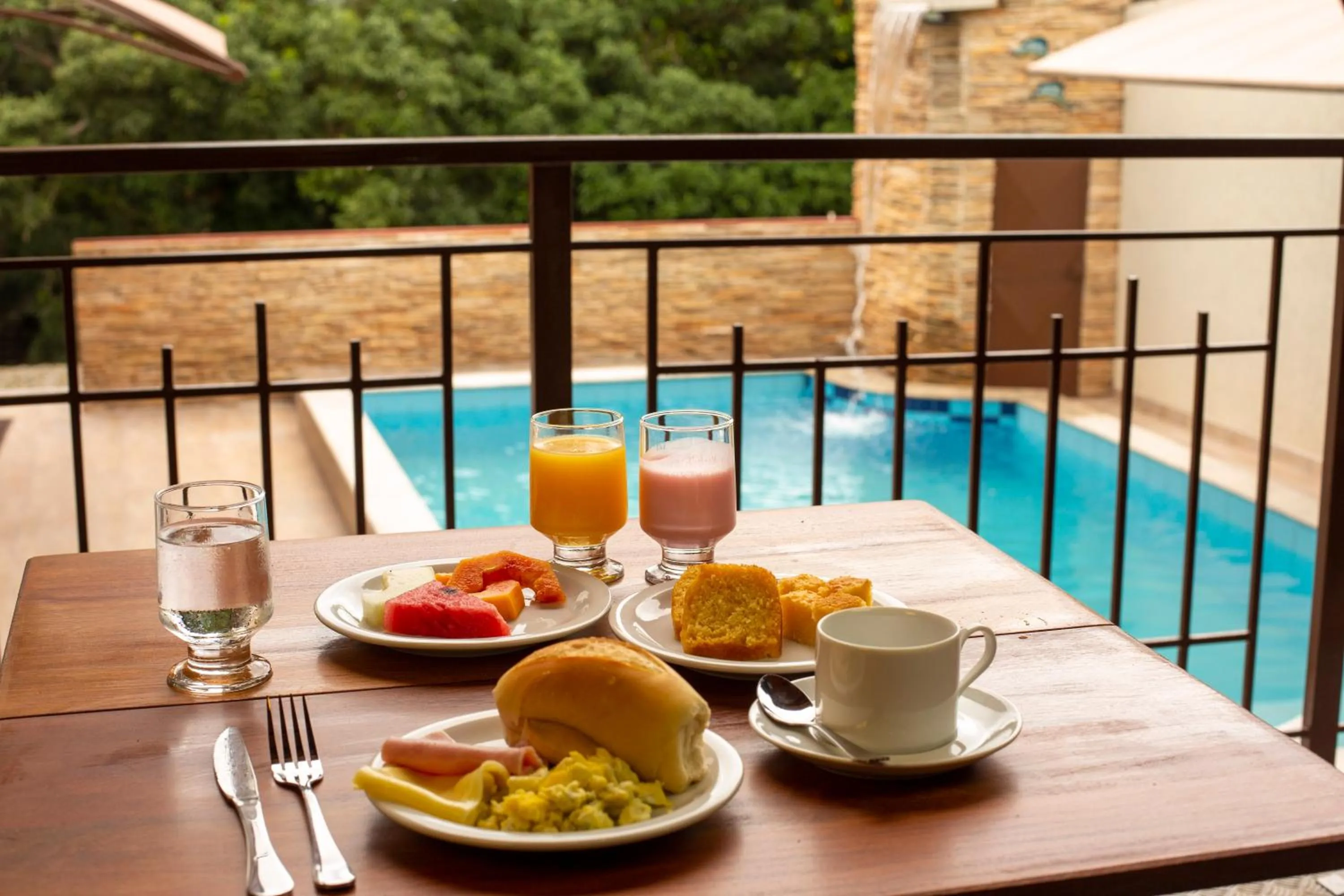 Swimming pool in Pousada nossas Raízes