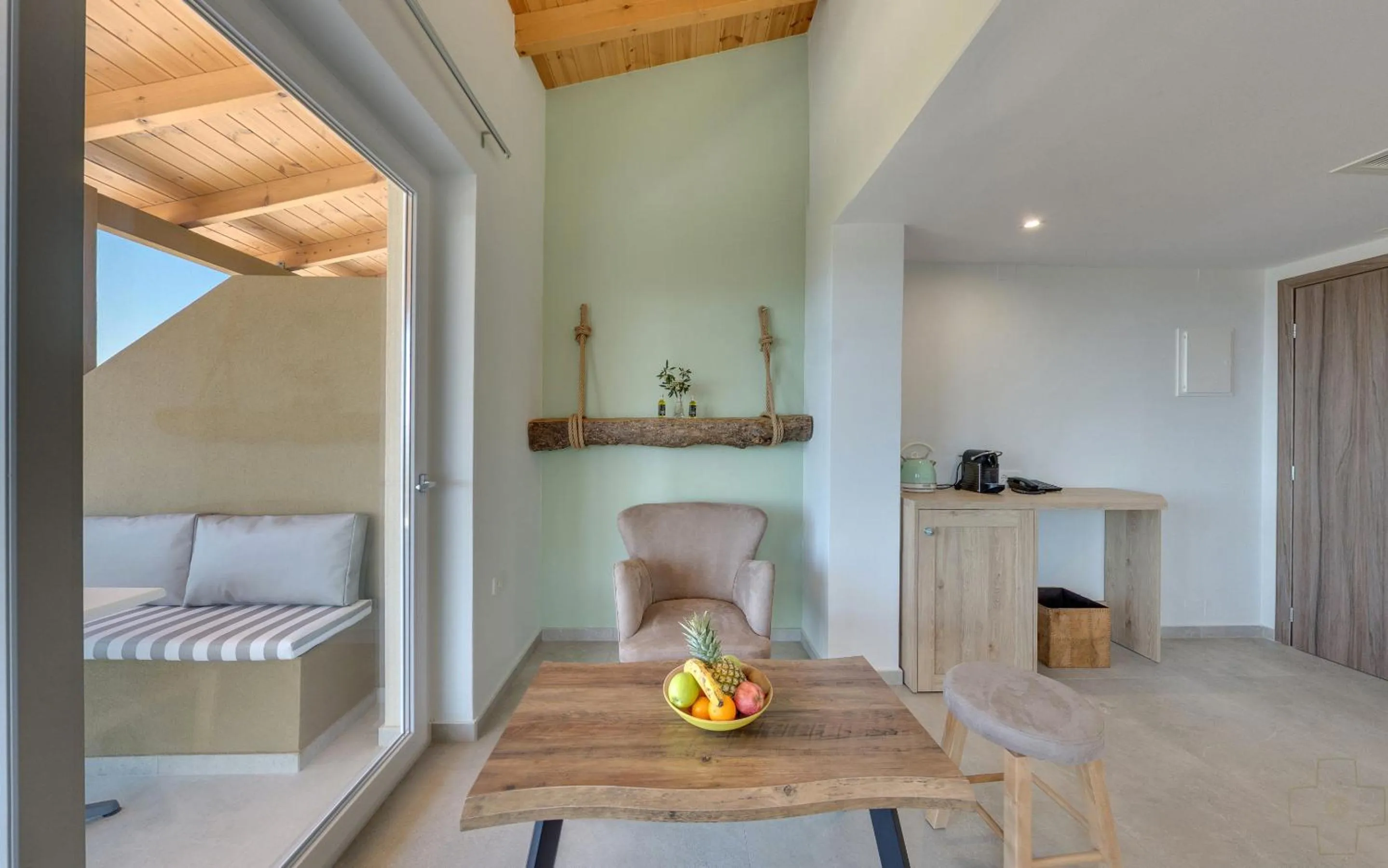 Spiros-Soula Thematic Suites