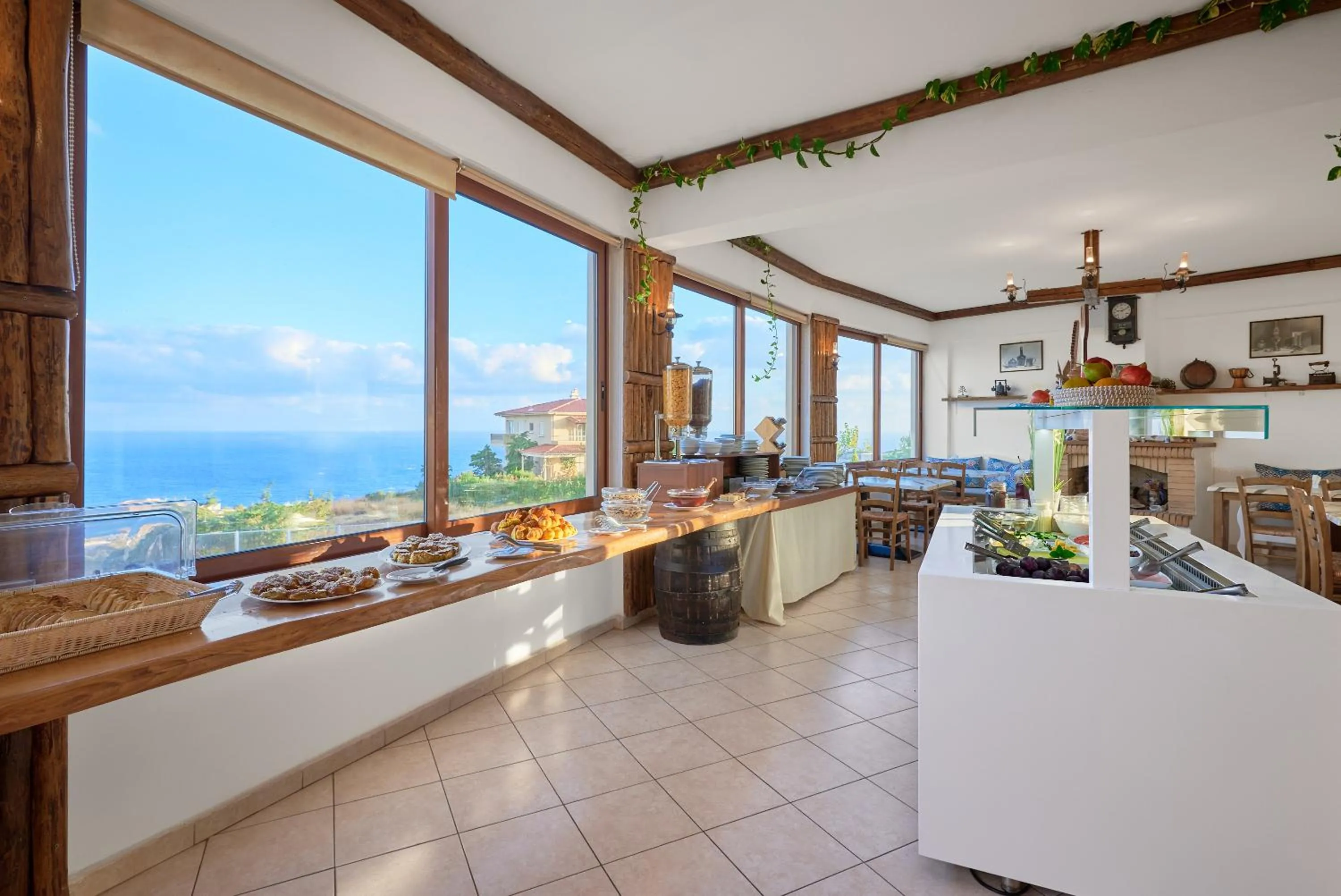 Breakfast in Spiros-Soula Thematic Suites