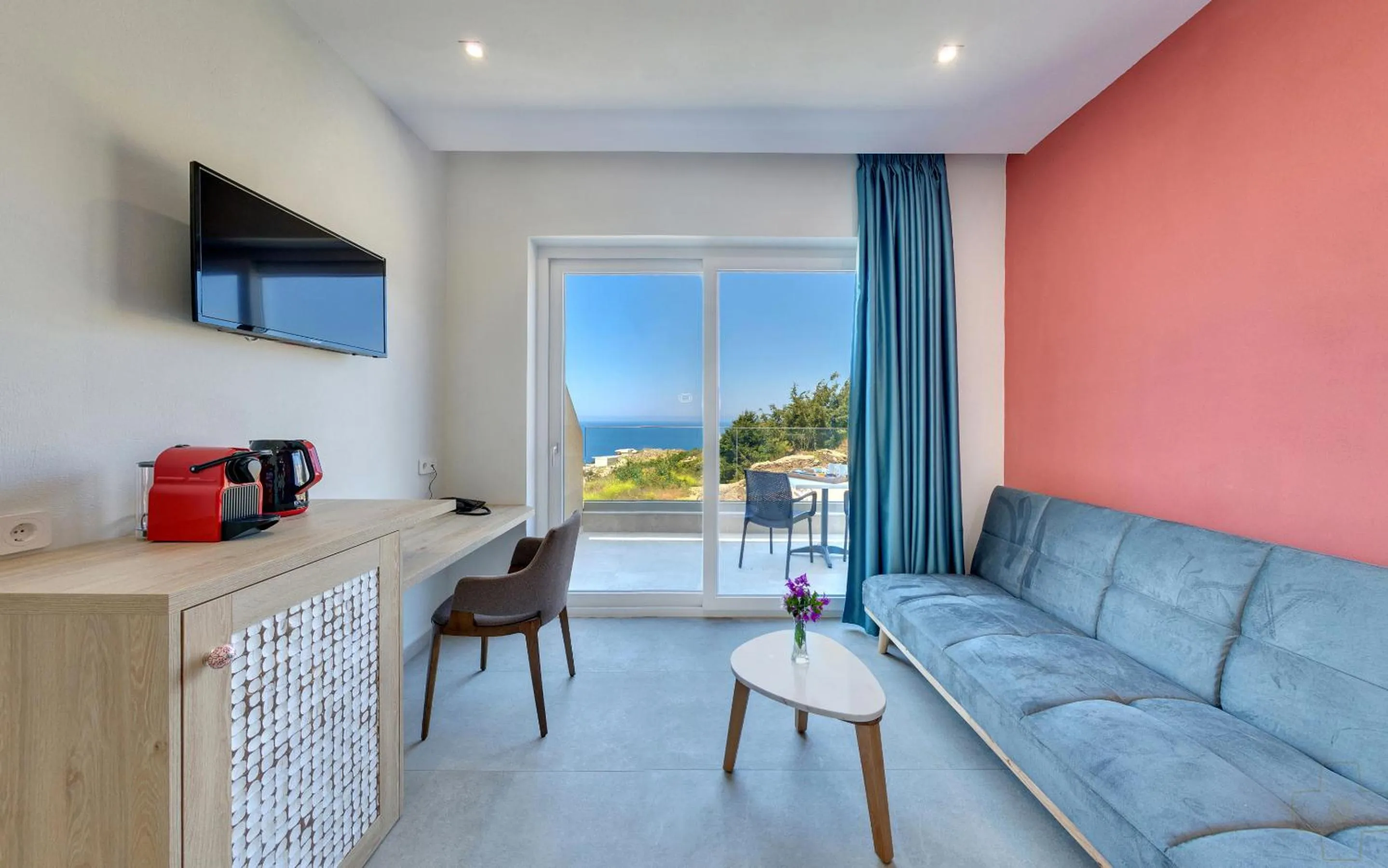 Spiros-Soula Thematic Suites