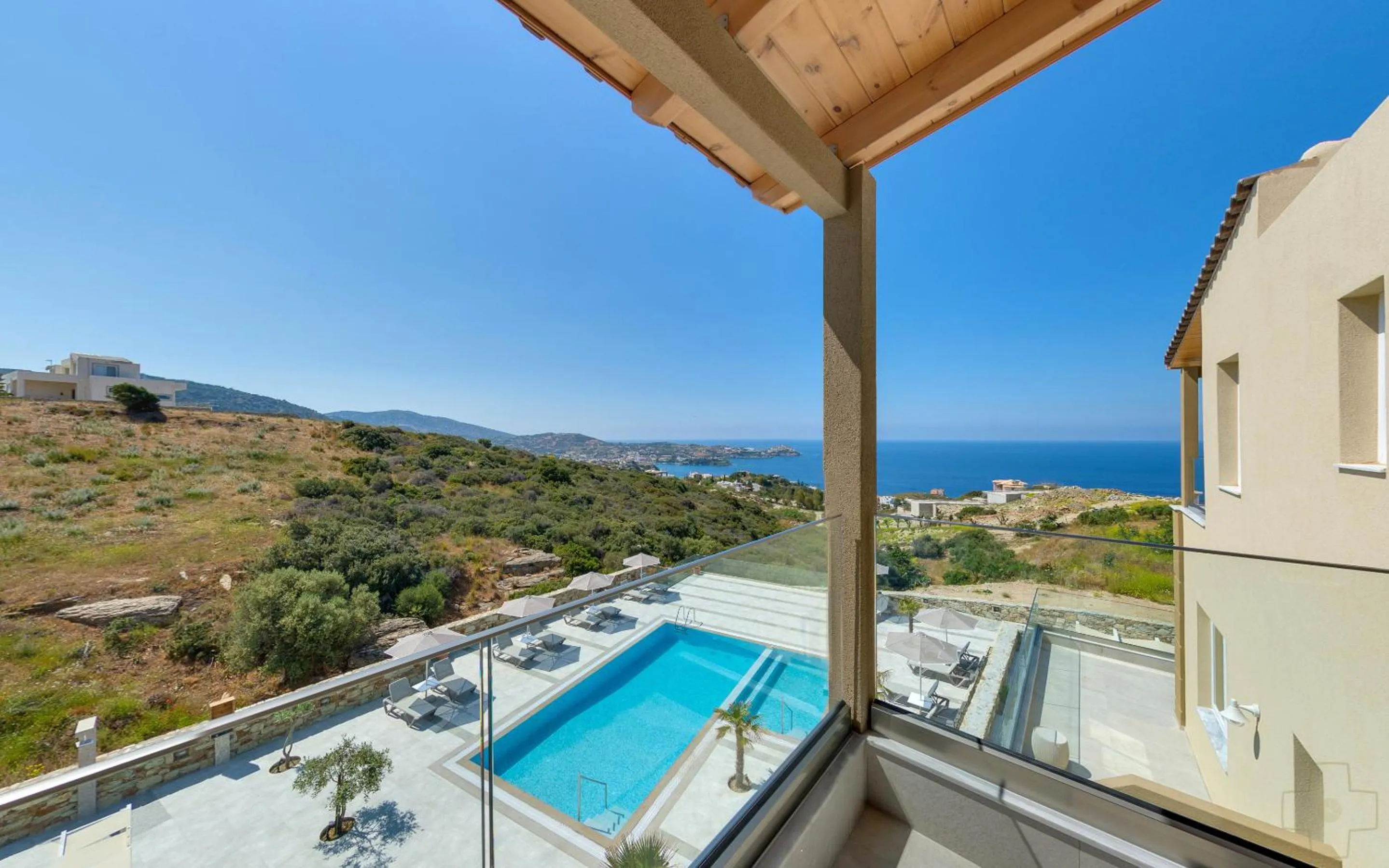 Spiros-Soula Thematic Suites