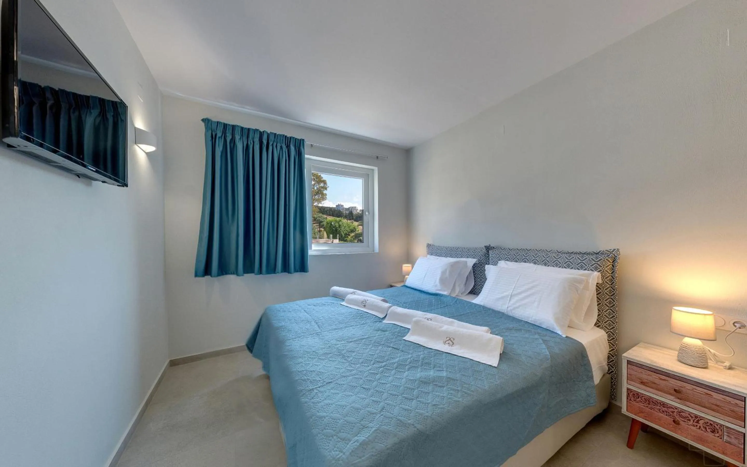 Bed in Spiros-Soula Thematic Suites