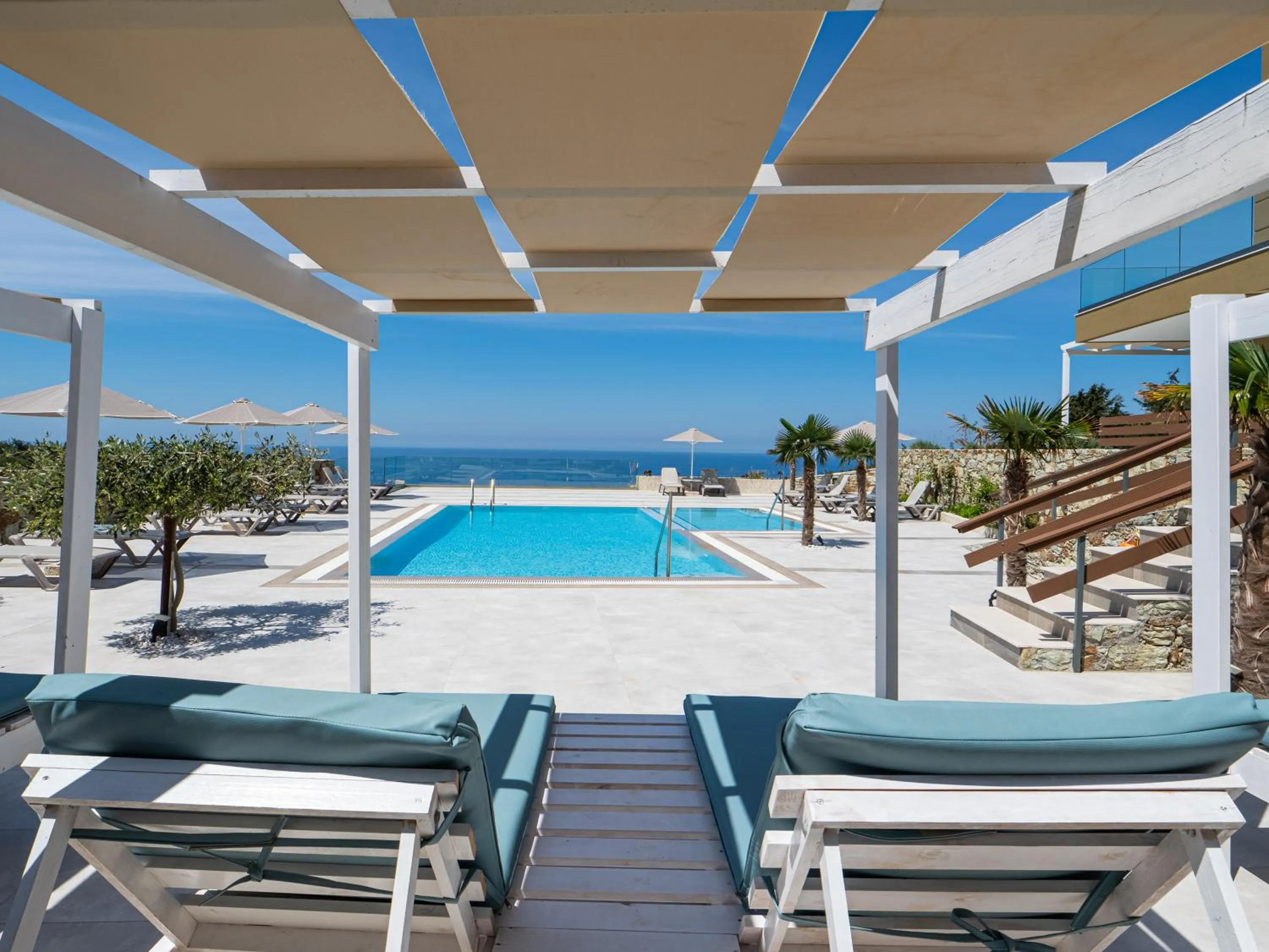 Spiros-Soula Thematic Suites