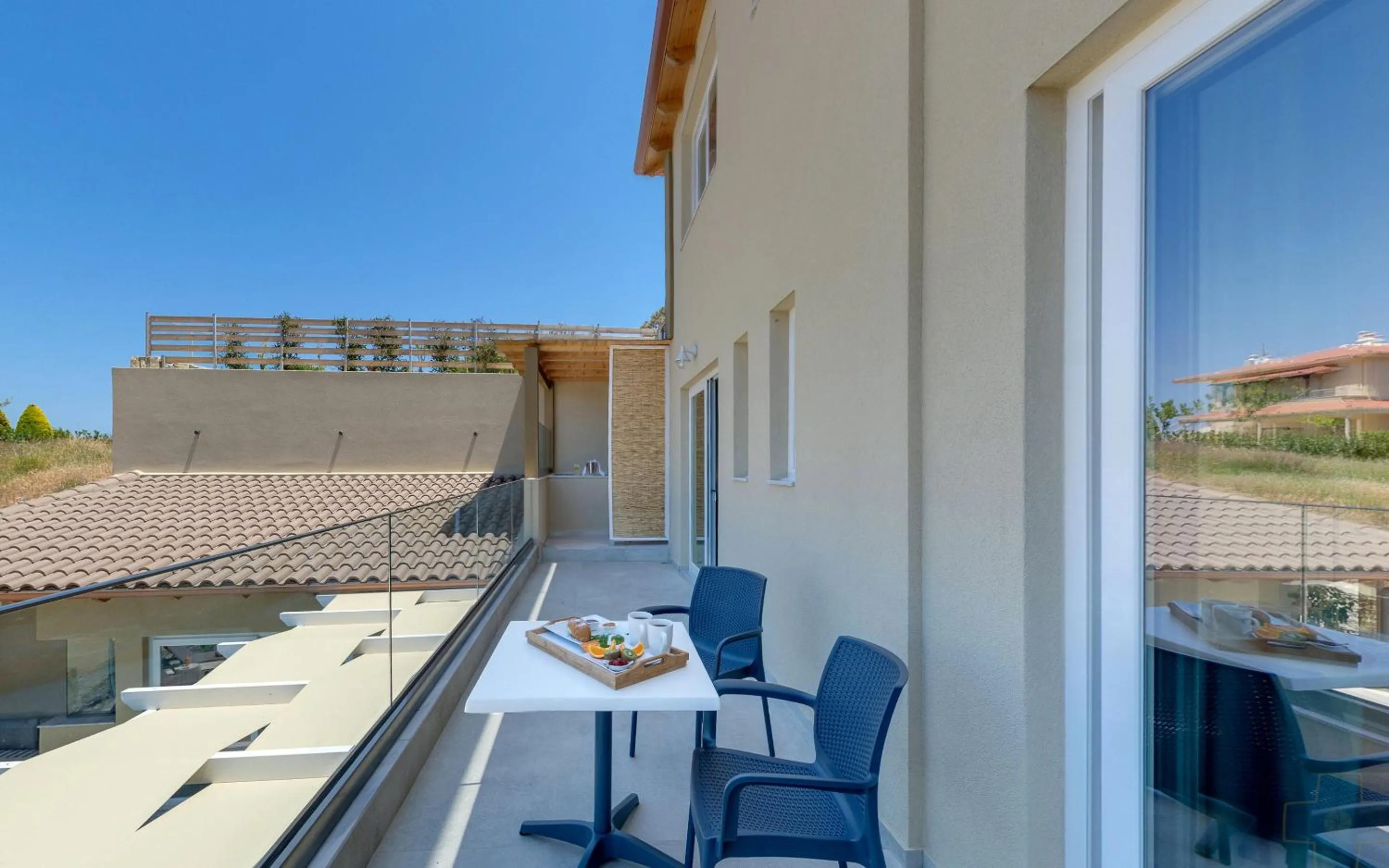 Spiros-Soula Thematic Suites