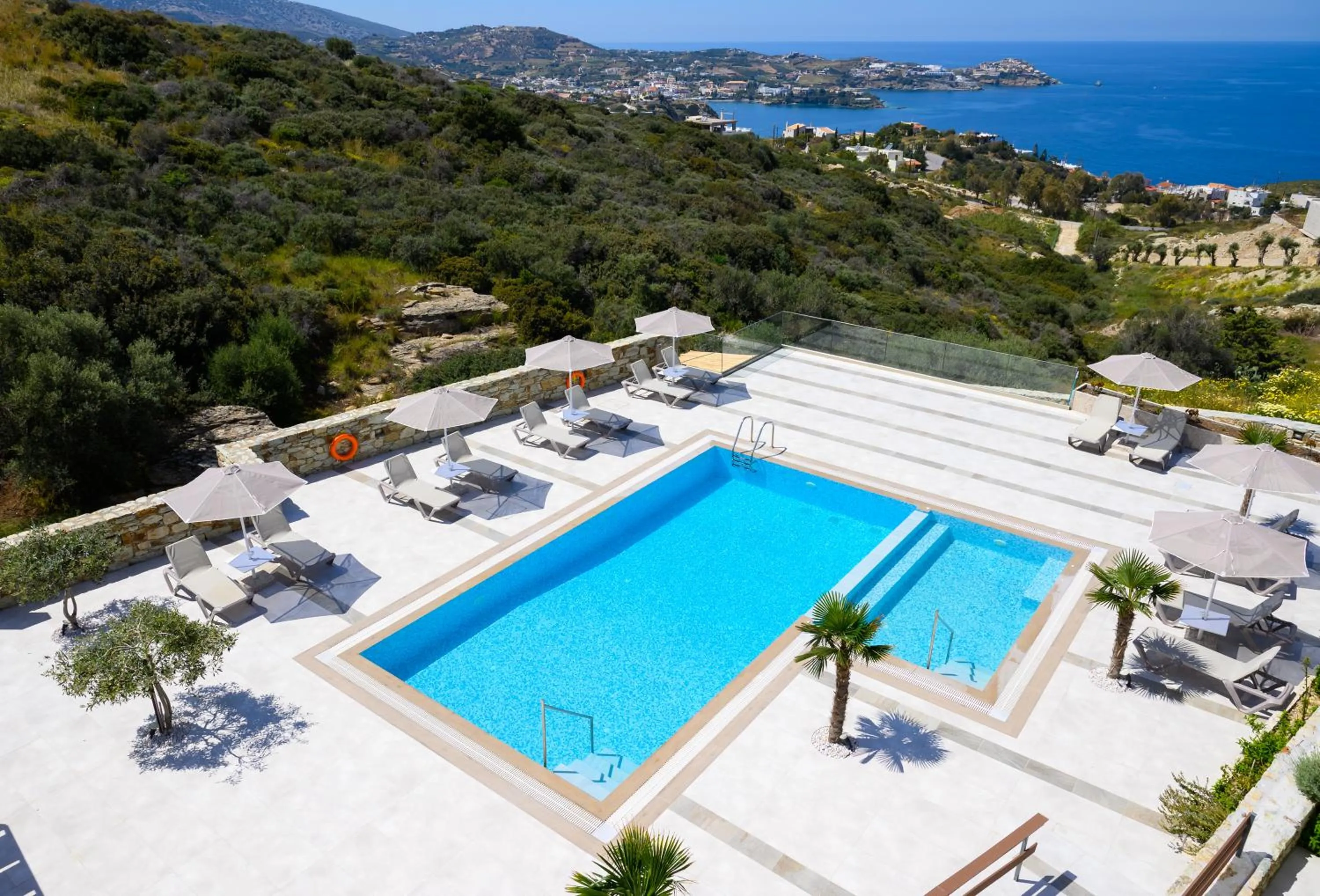 Spiros-Soula Thematic Suites