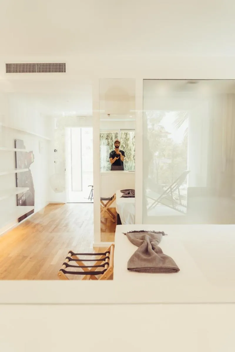 Photo of the whole room, Bed in Marina Gardens Boutique&Suites